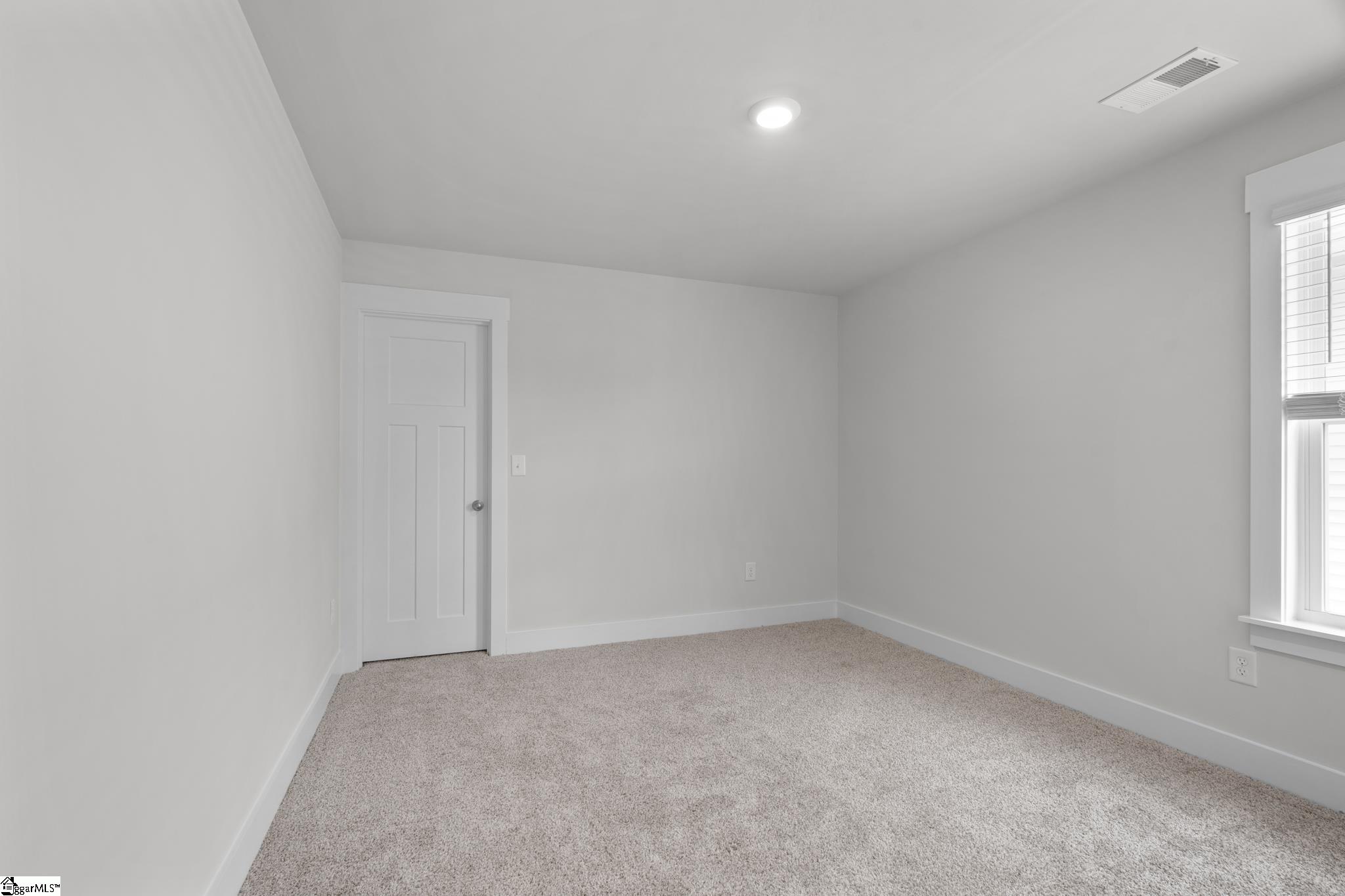 30 Shorncliffe Road Simpsonville, SC 29680