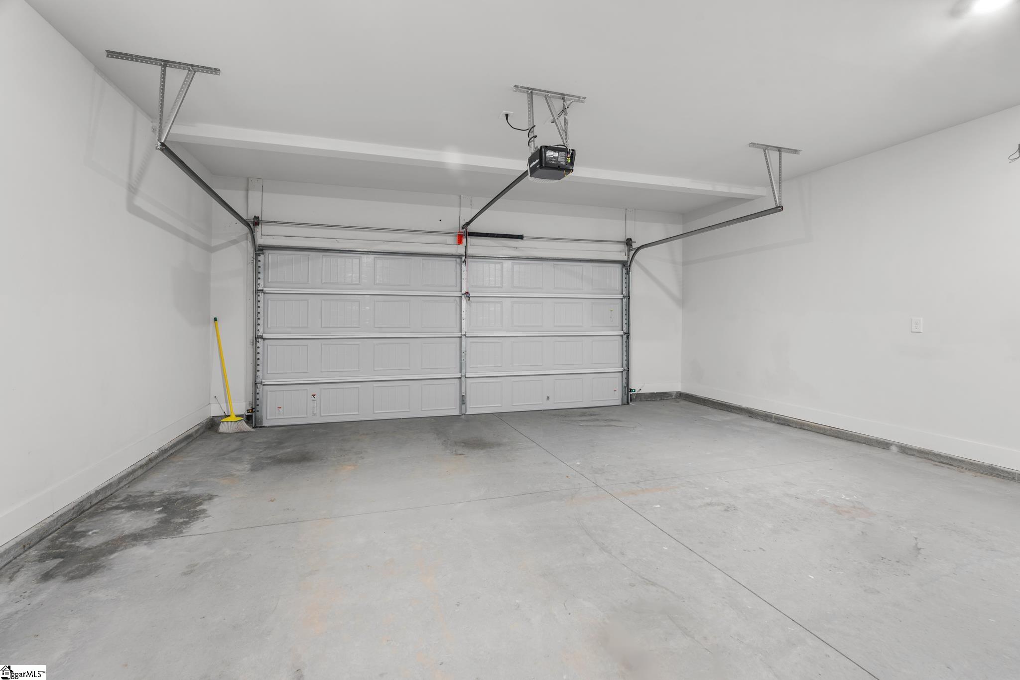 30 Shorncliffe Road Simpsonville, SC 29680