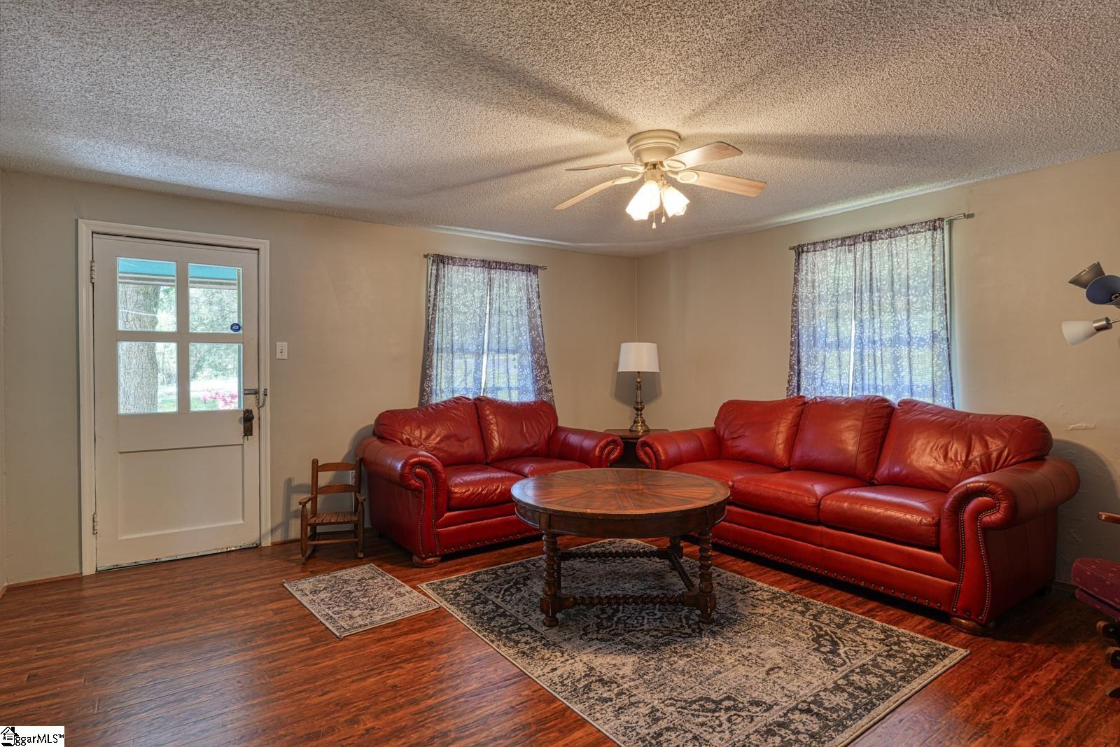 1212 Riveroak Road Inman, SC 29349