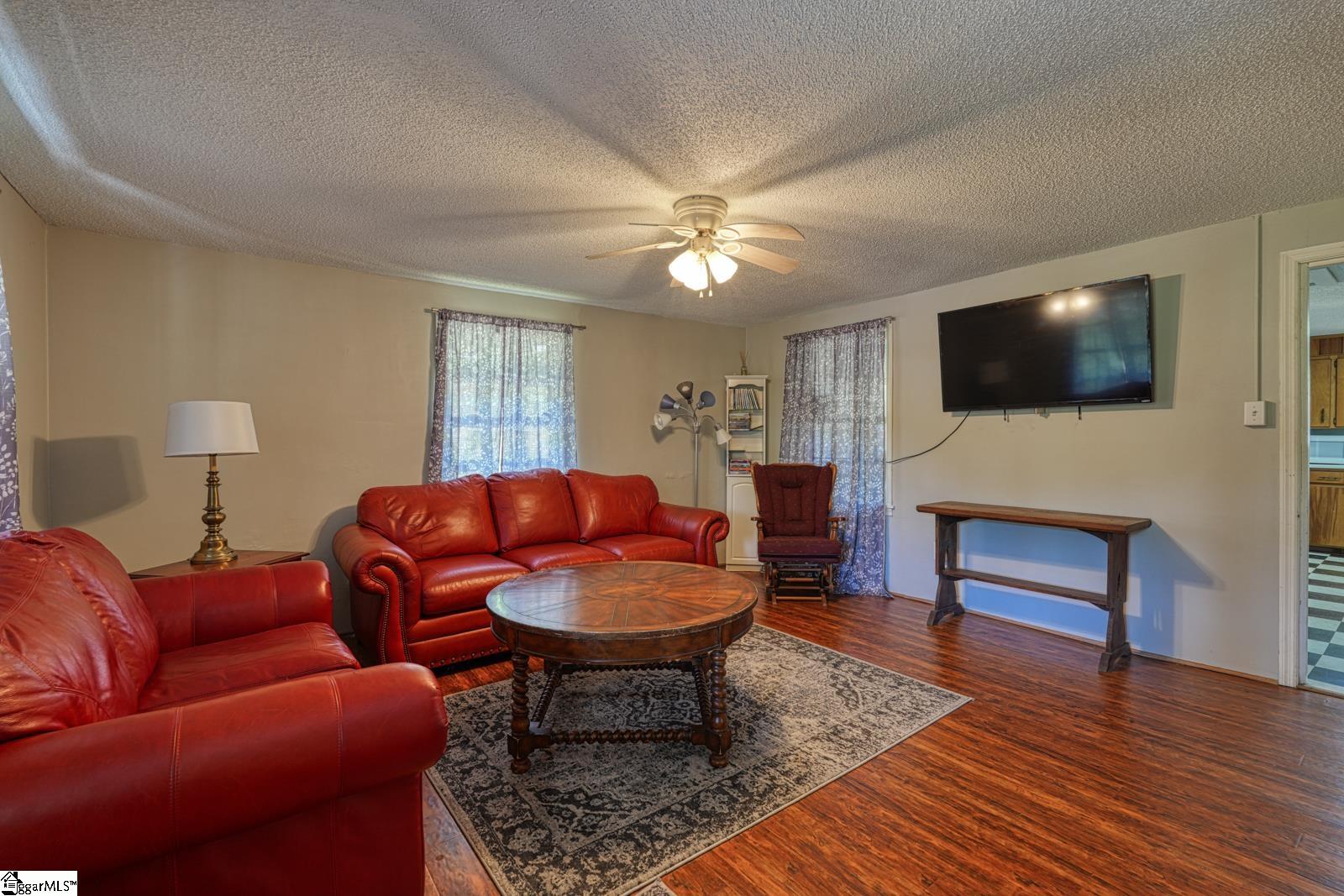 1212 Riveroak Road Inman, SC 29349