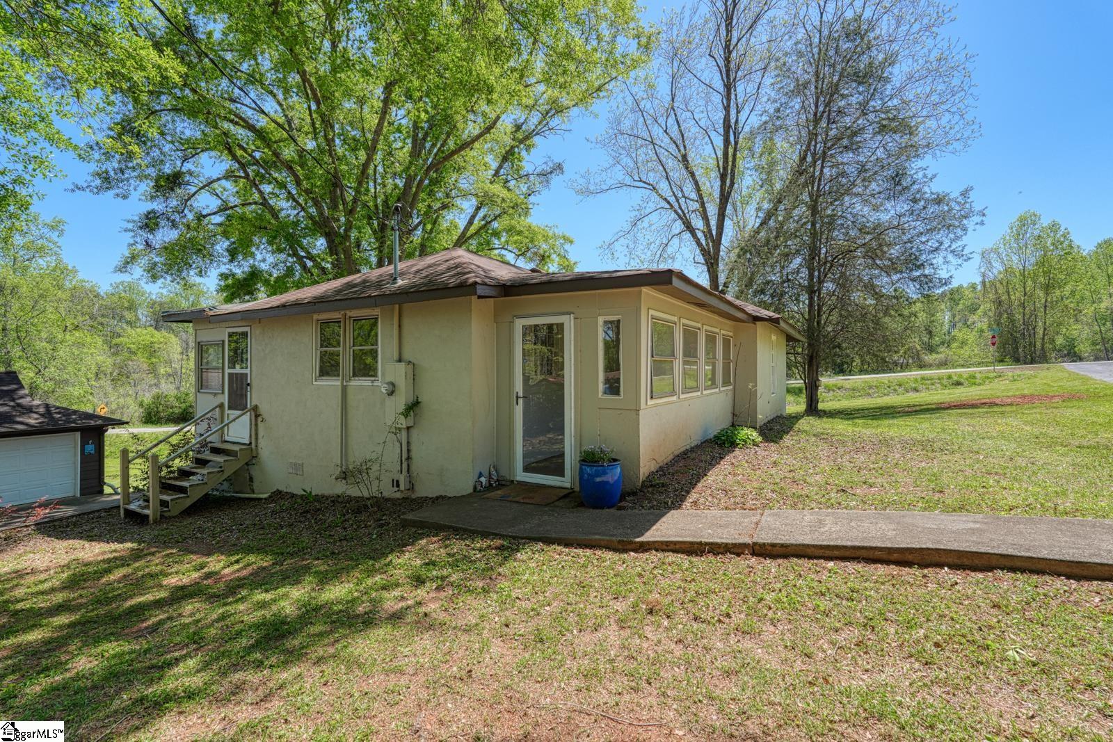 1212 Riveroak Road Inman, SC 29349