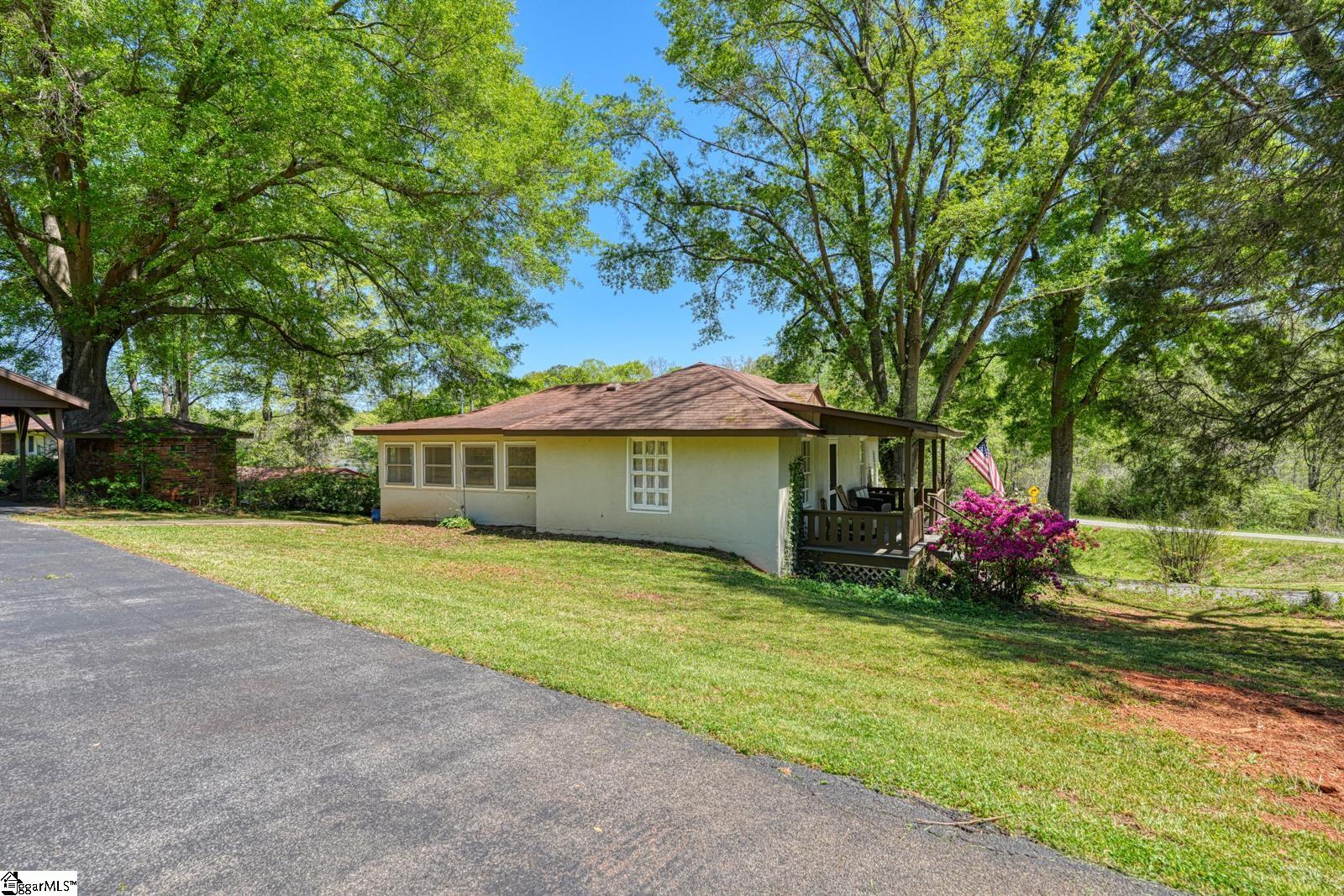 1212 Riveroak Road Inman, SC 29349