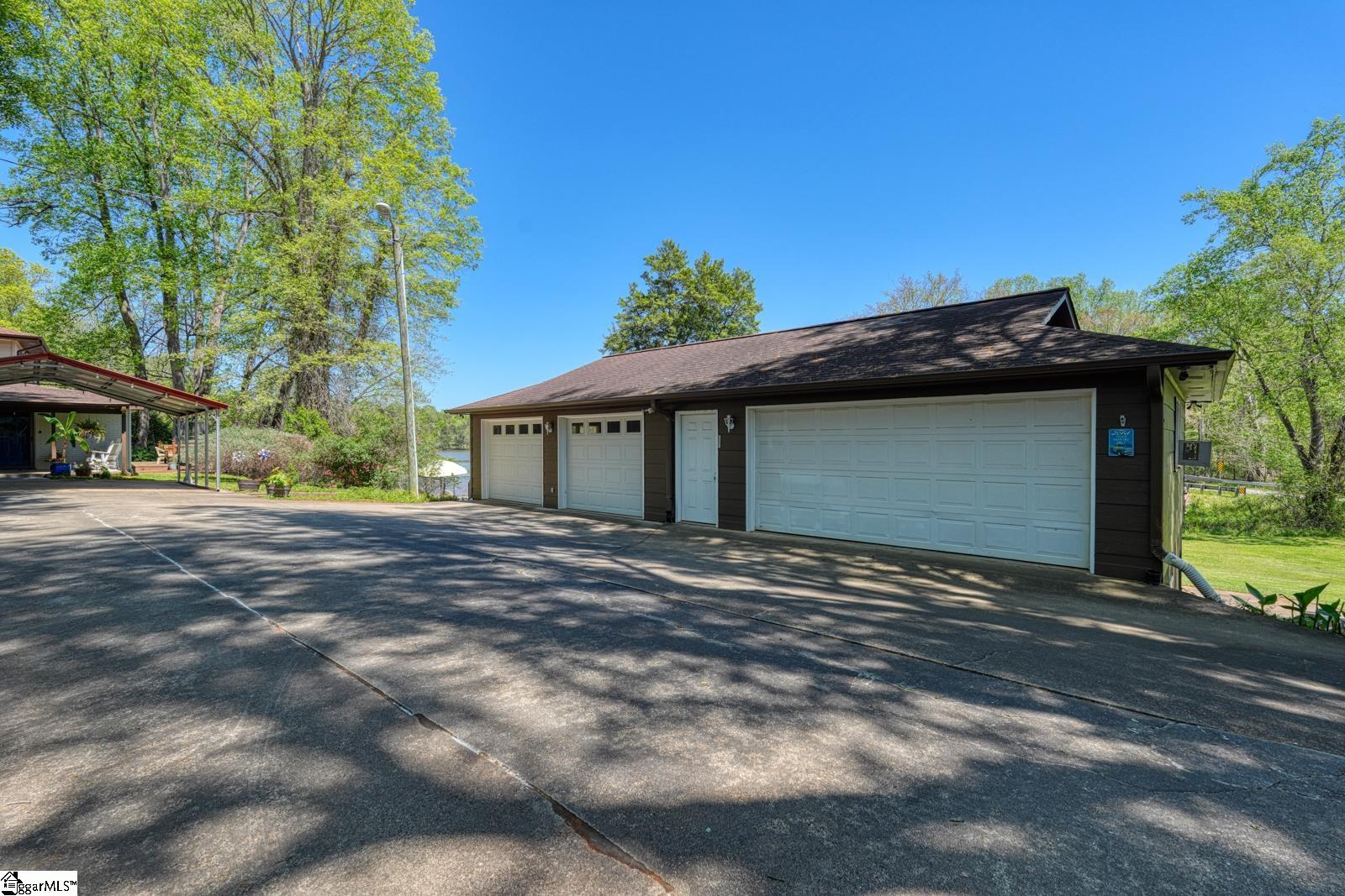 1212 Riveroak Road Inman, SC 29349