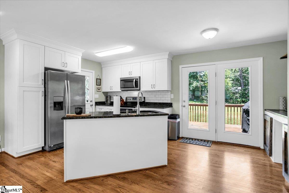 25 Amy Lane Taylors, SC 29687