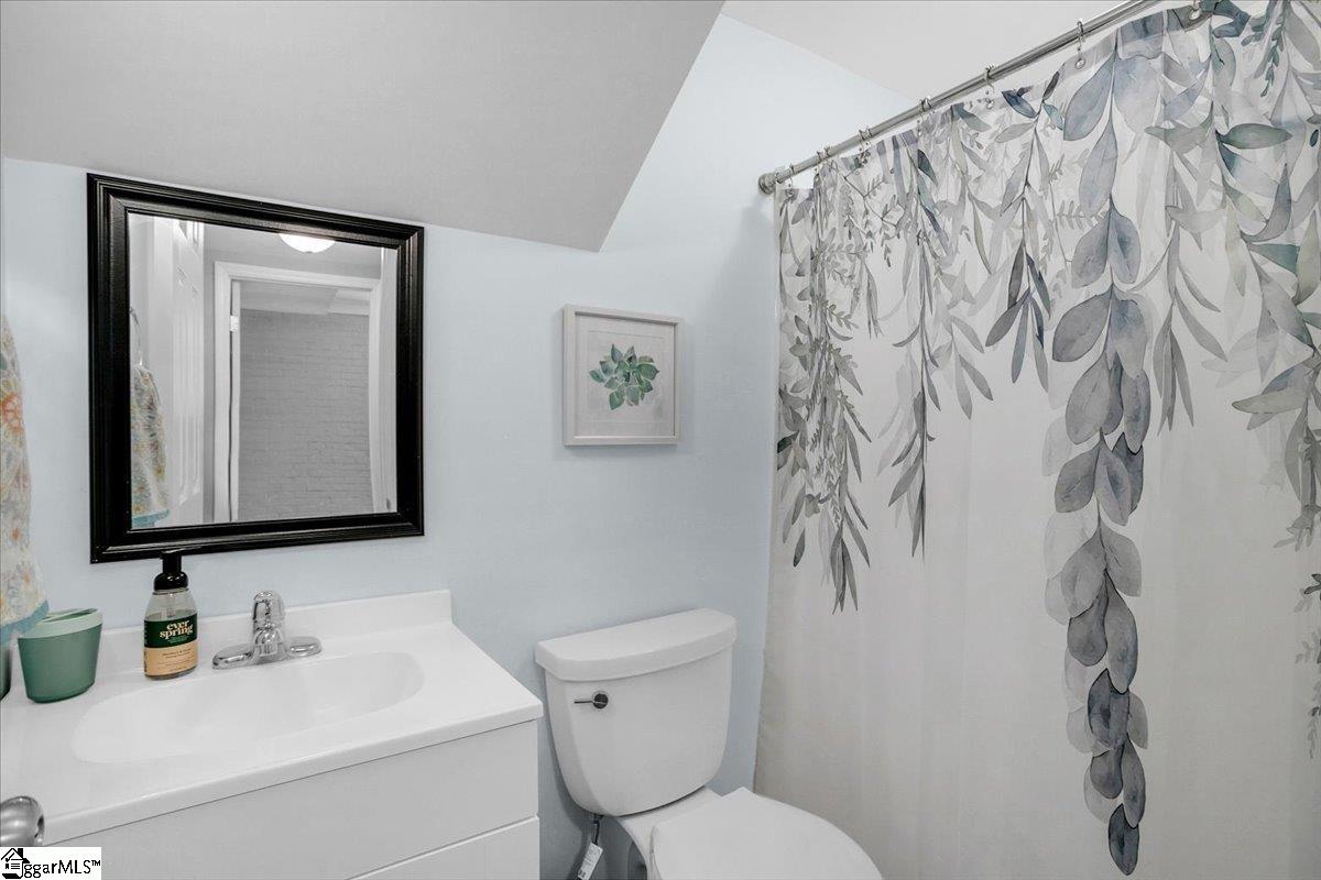25 Amy Lane Taylors, SC 29687