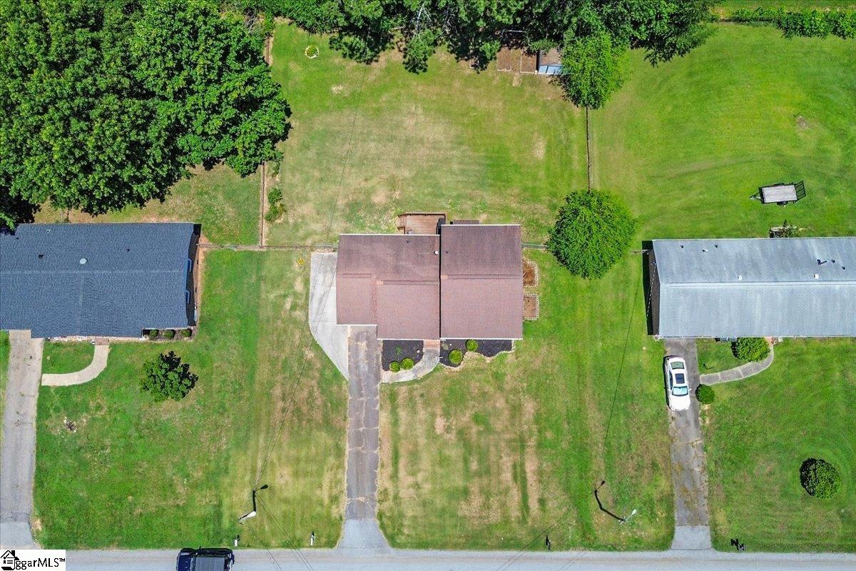 25 Amy Lane Taylors, SC 29687