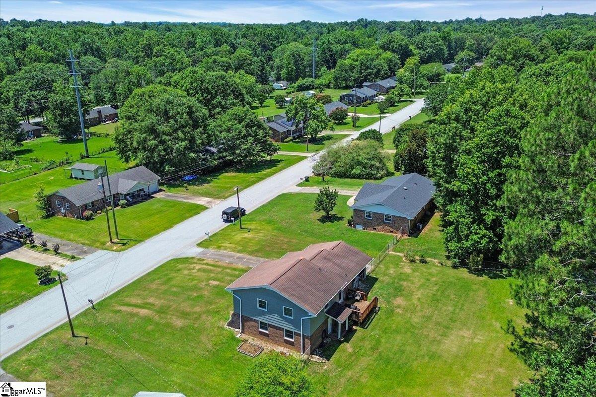 25 Amy Lane Taylors, SC 29687
