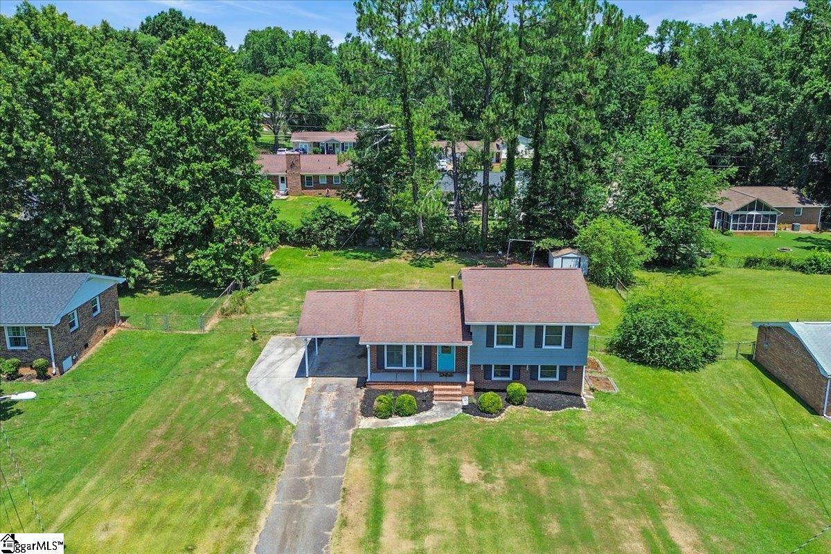 25 Amy Lane Taylors, SC 29687