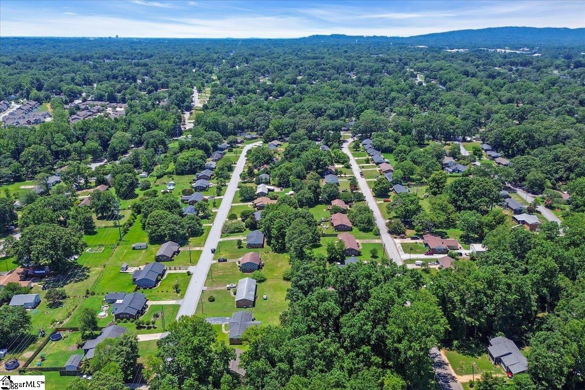 25 Amy Lane Taylors, SC 29687