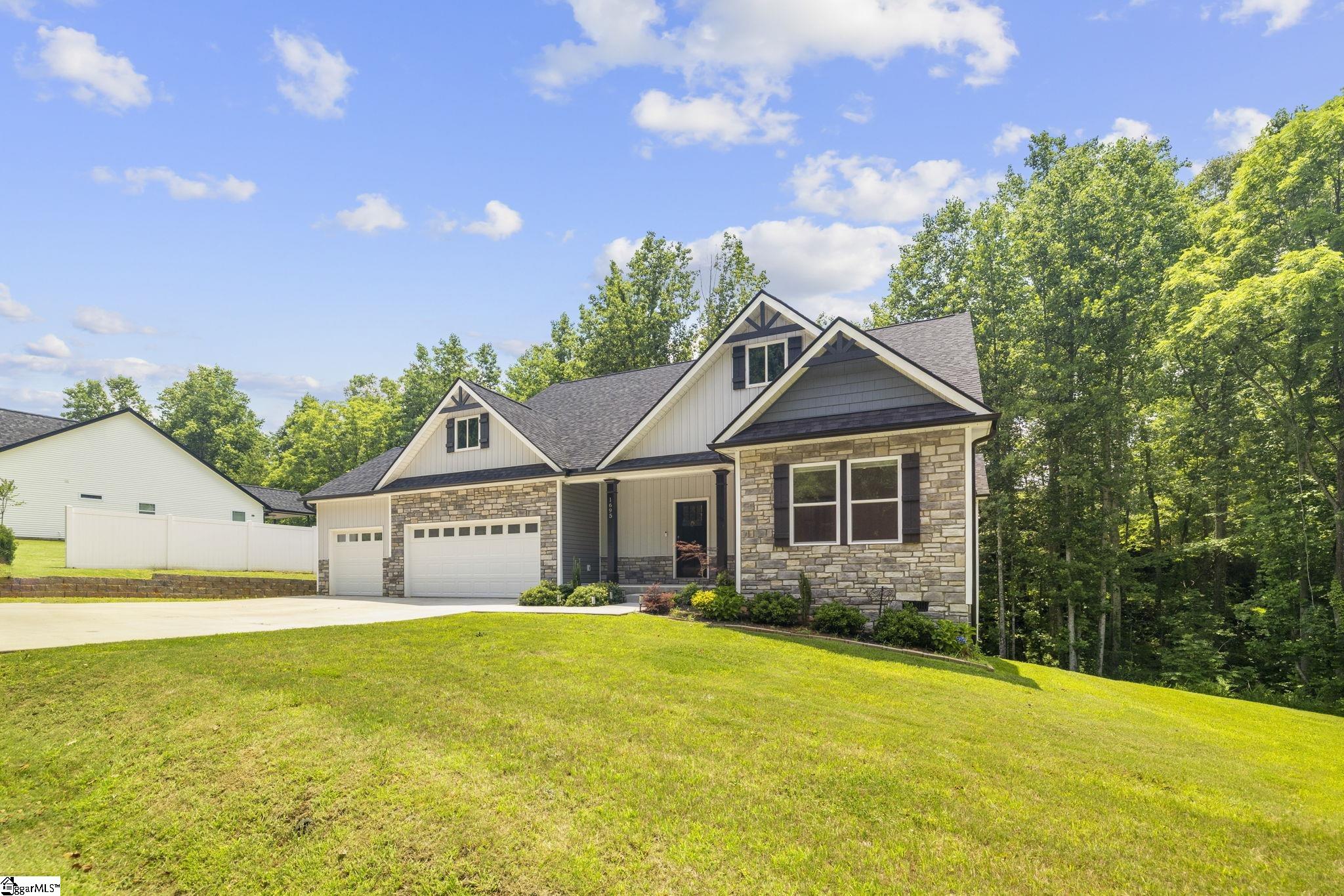 1695 Hickory Nut Road Inman, SC 29364