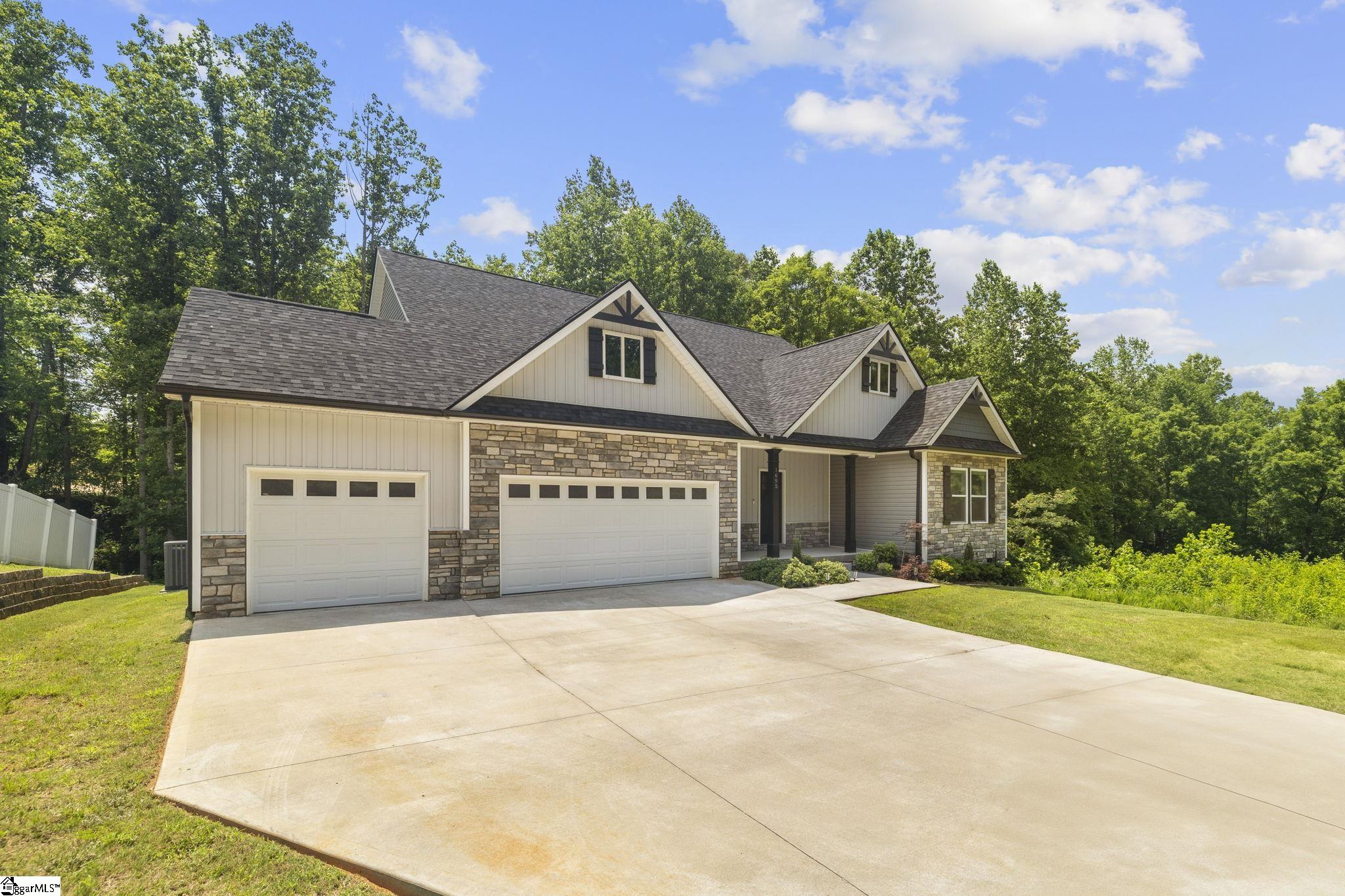 1695 Hickory Nut Road Inman, SC 29364