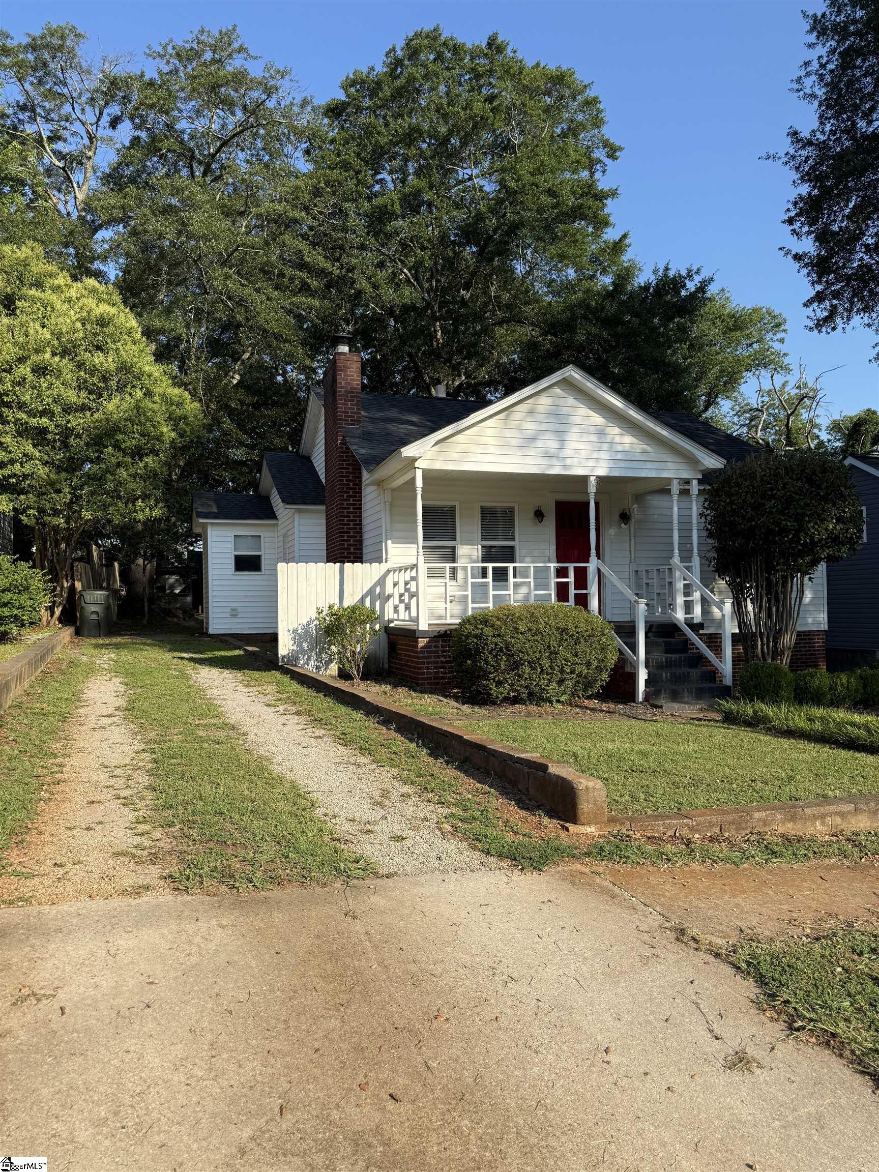 16 Underwood Avenue Greenville, SC 29607