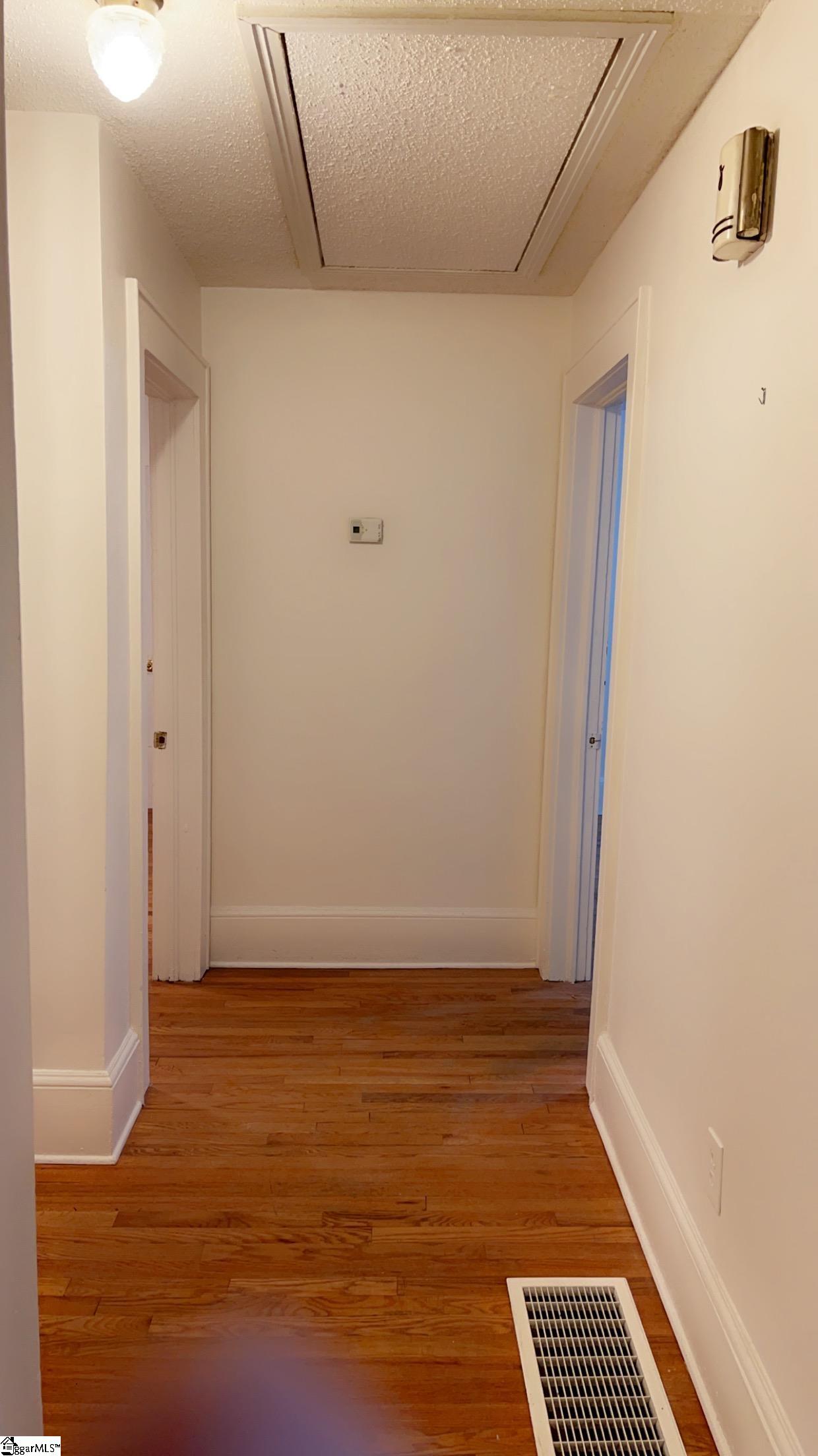 16 Underwood Avenue Greenville, SC 29607