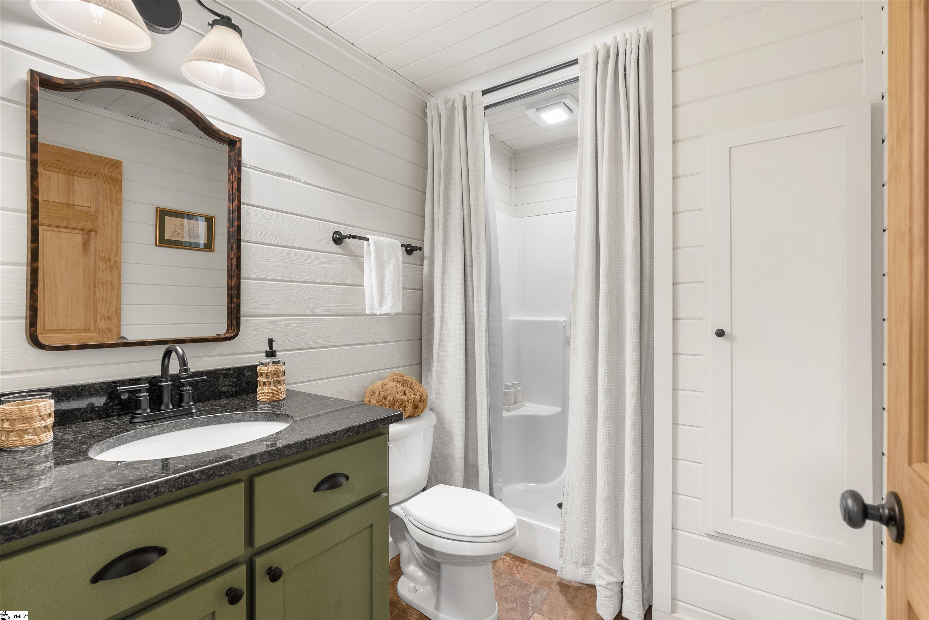 131 Briar Court Seneca, SC 29672