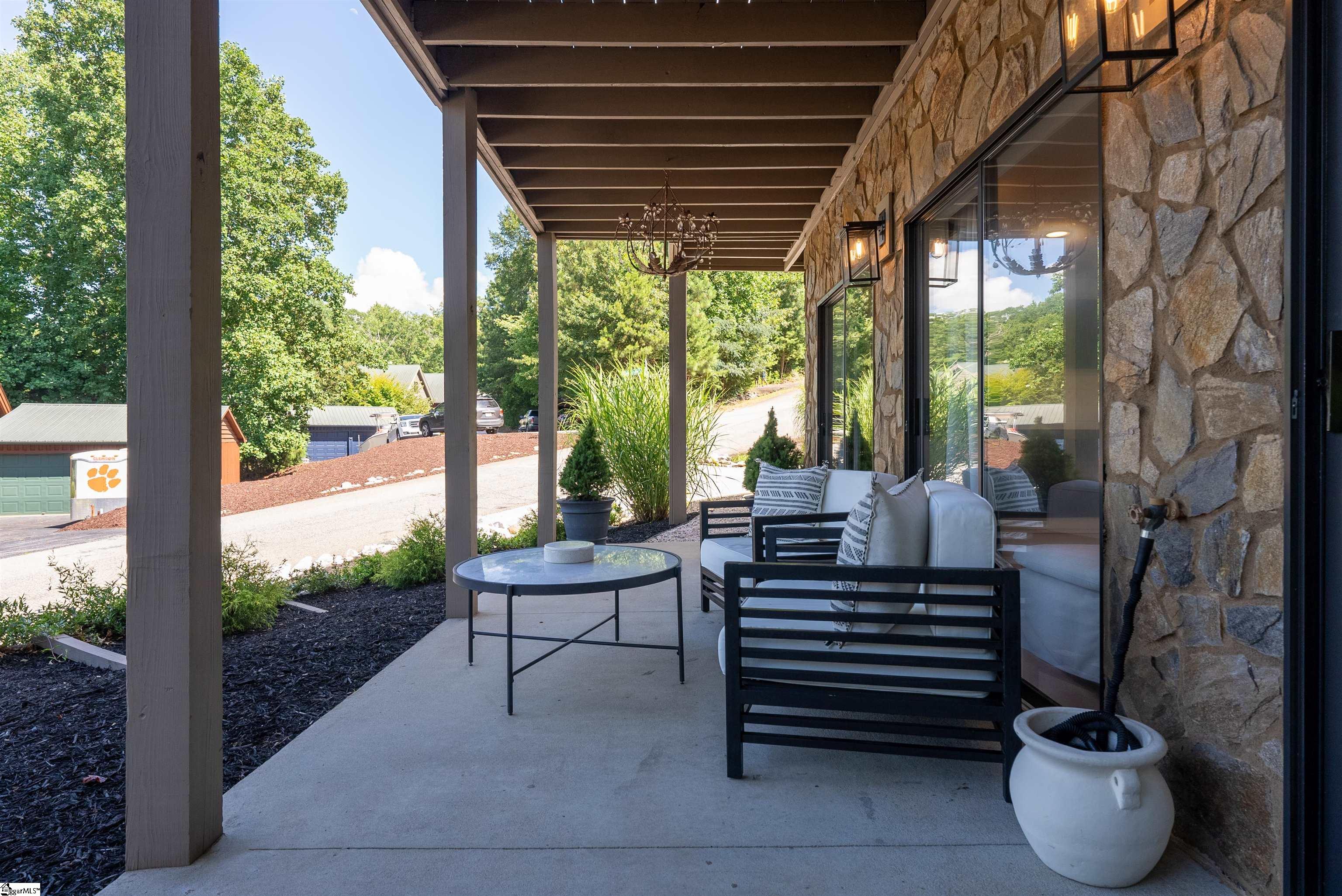131 Briar Court Seneca, SC 29672