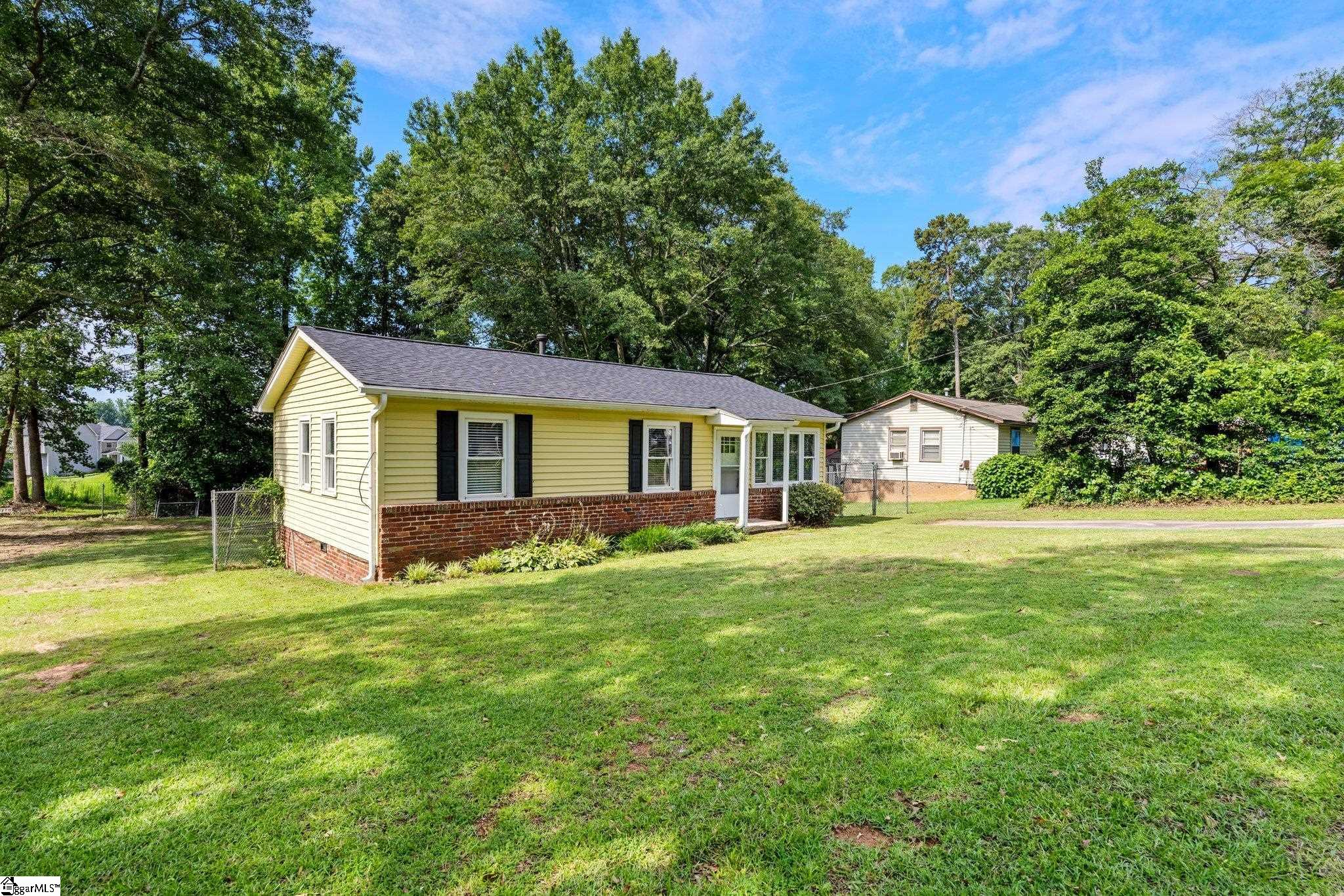 303 Boyd Avenue Simpsonville, SC 29681