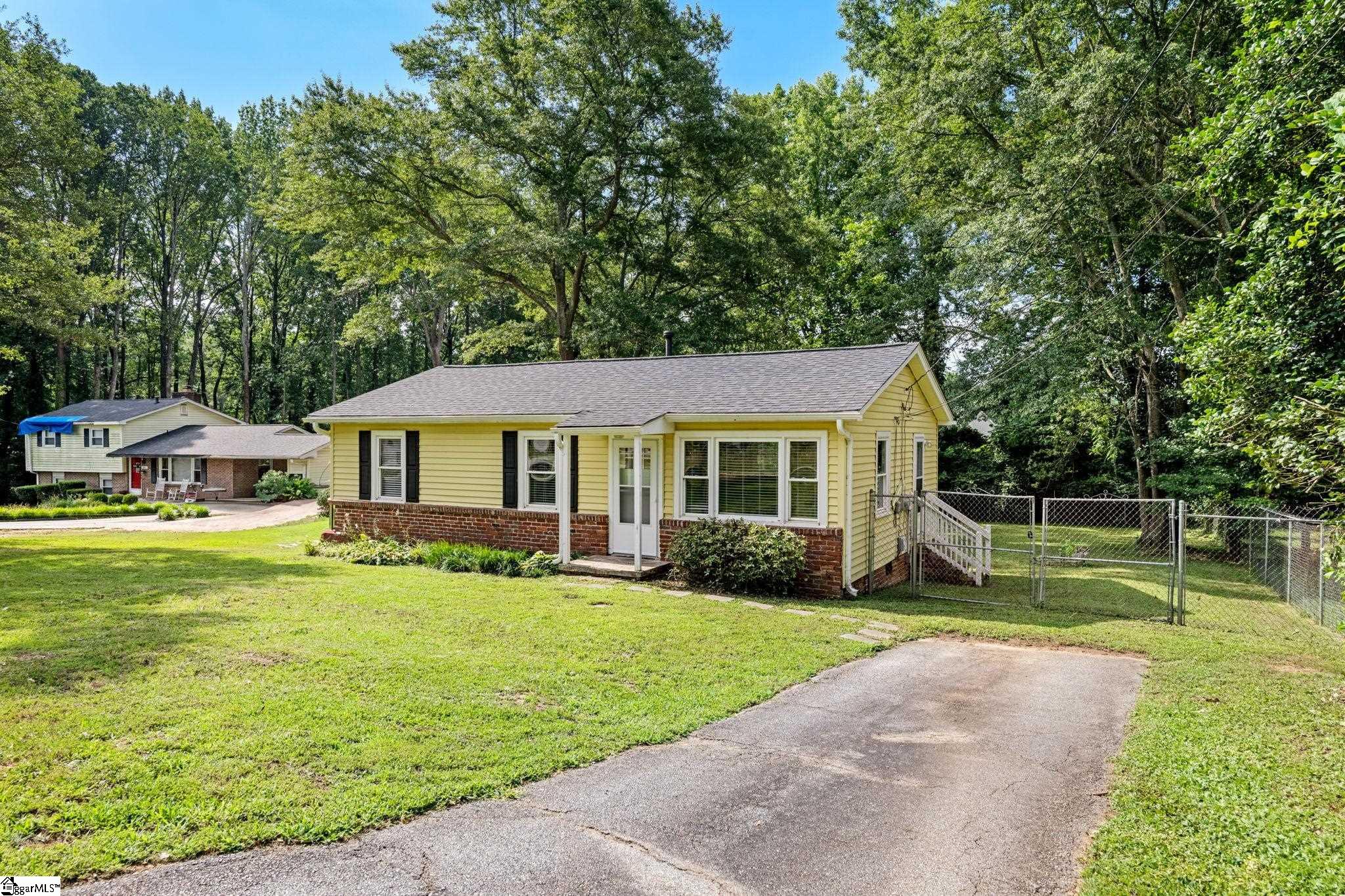 303 Boyd Avenue Simpsonville, SC 29681
