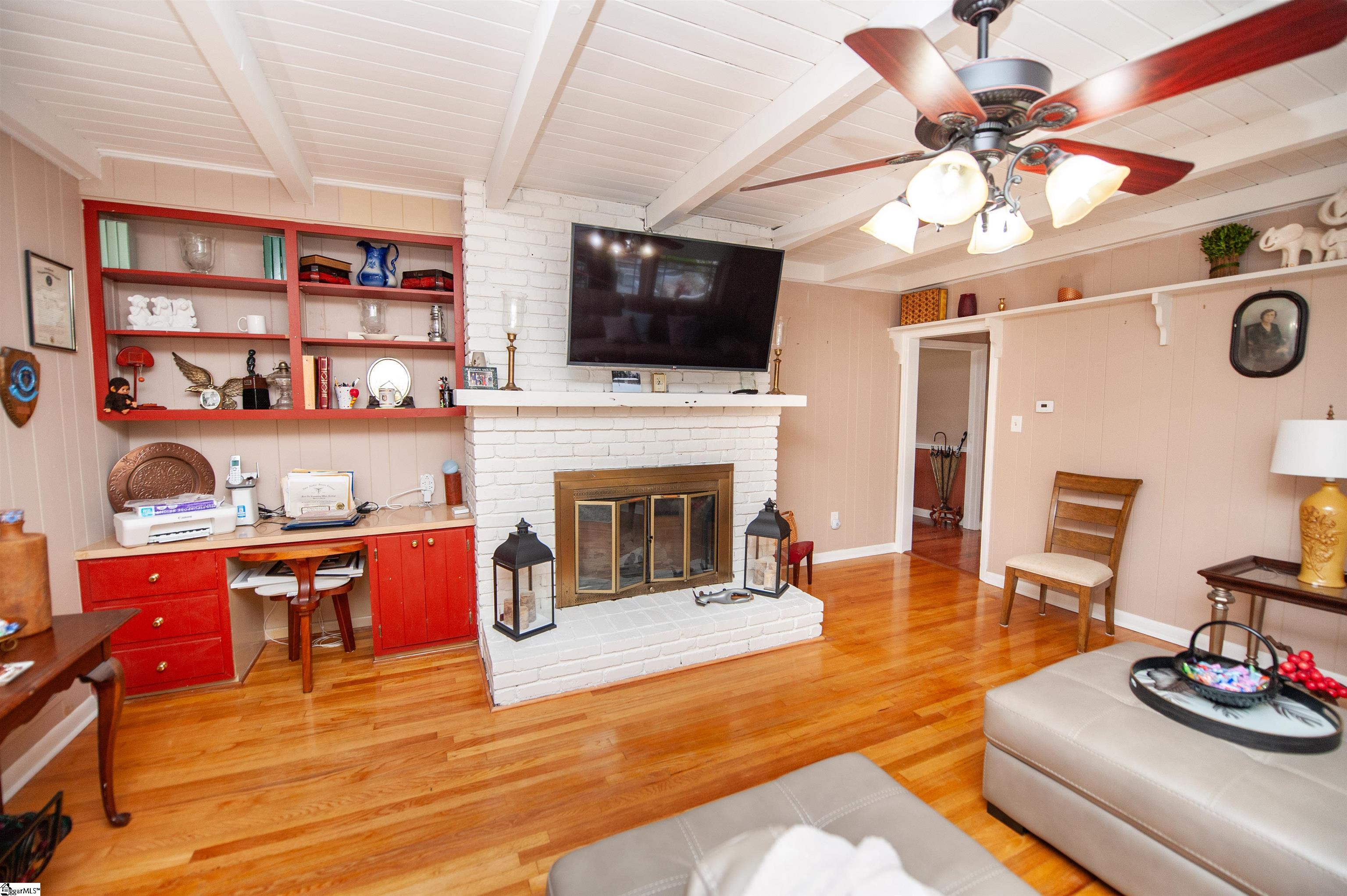 147 Hillbrook Drive Spartanburg, SC 29307