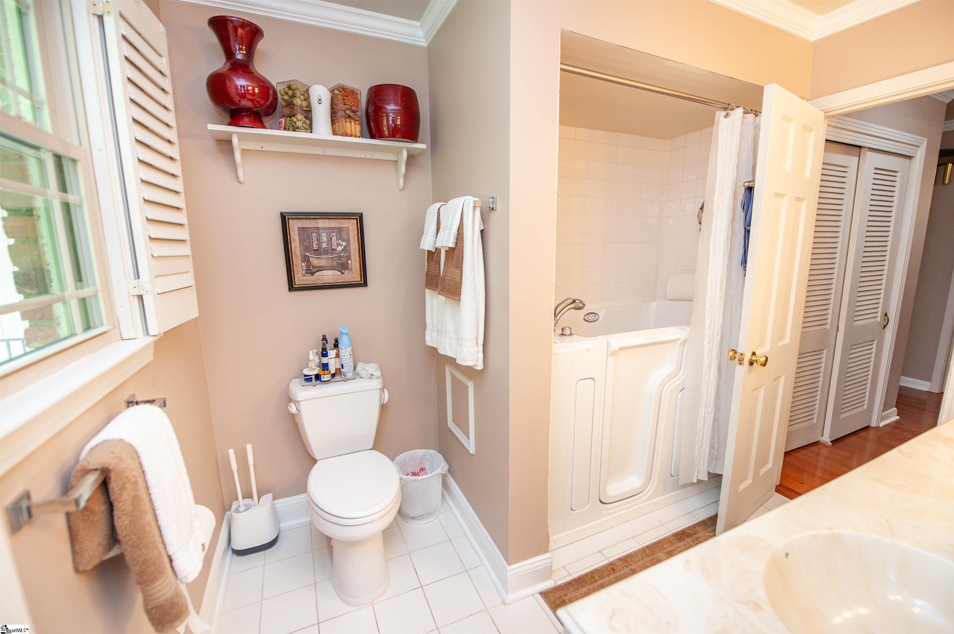 147 Hillbrook Drive Spartanburg, SC 29307