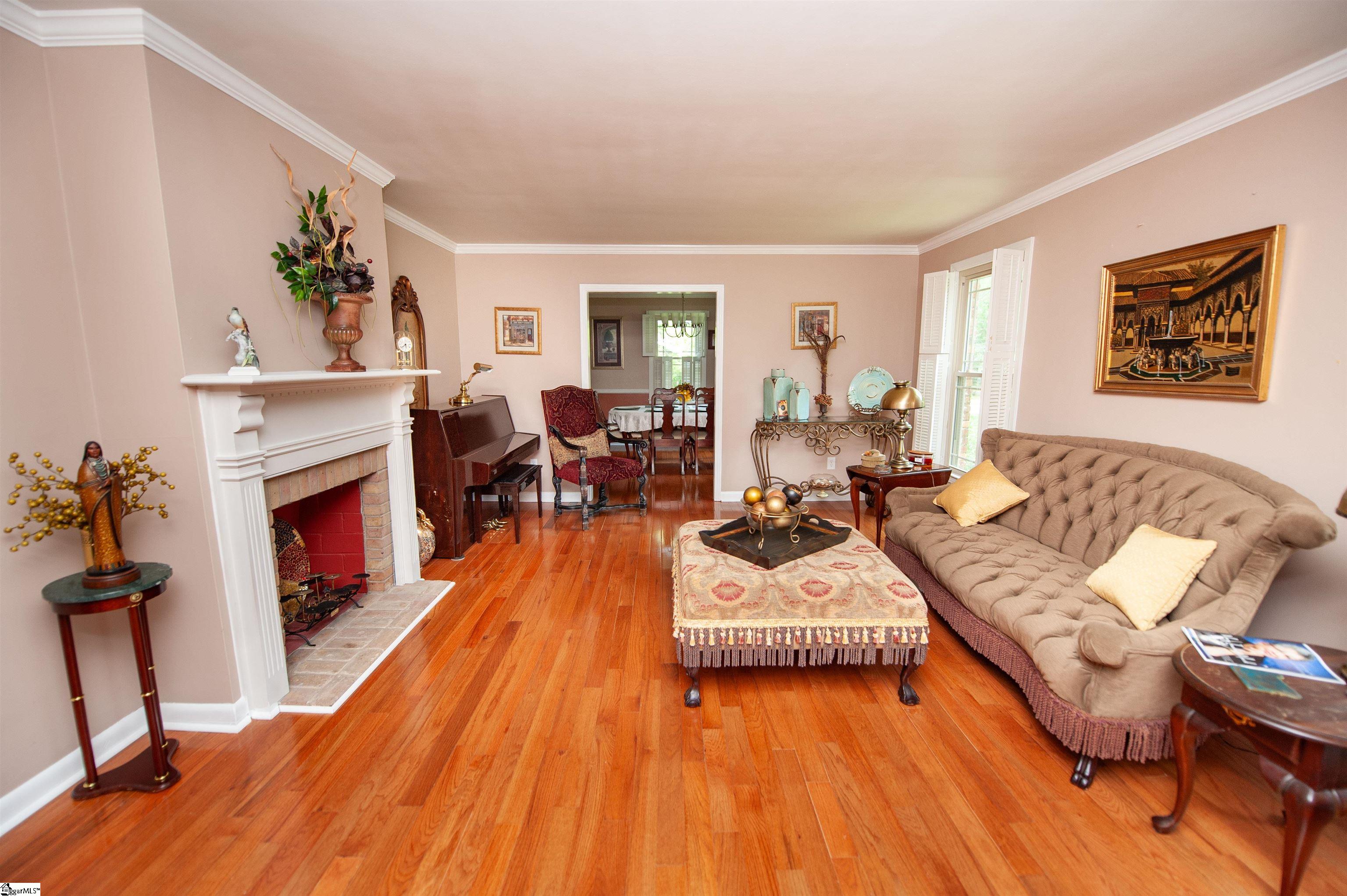 147 Hillbrook Drive Spartanburg, SC 29307