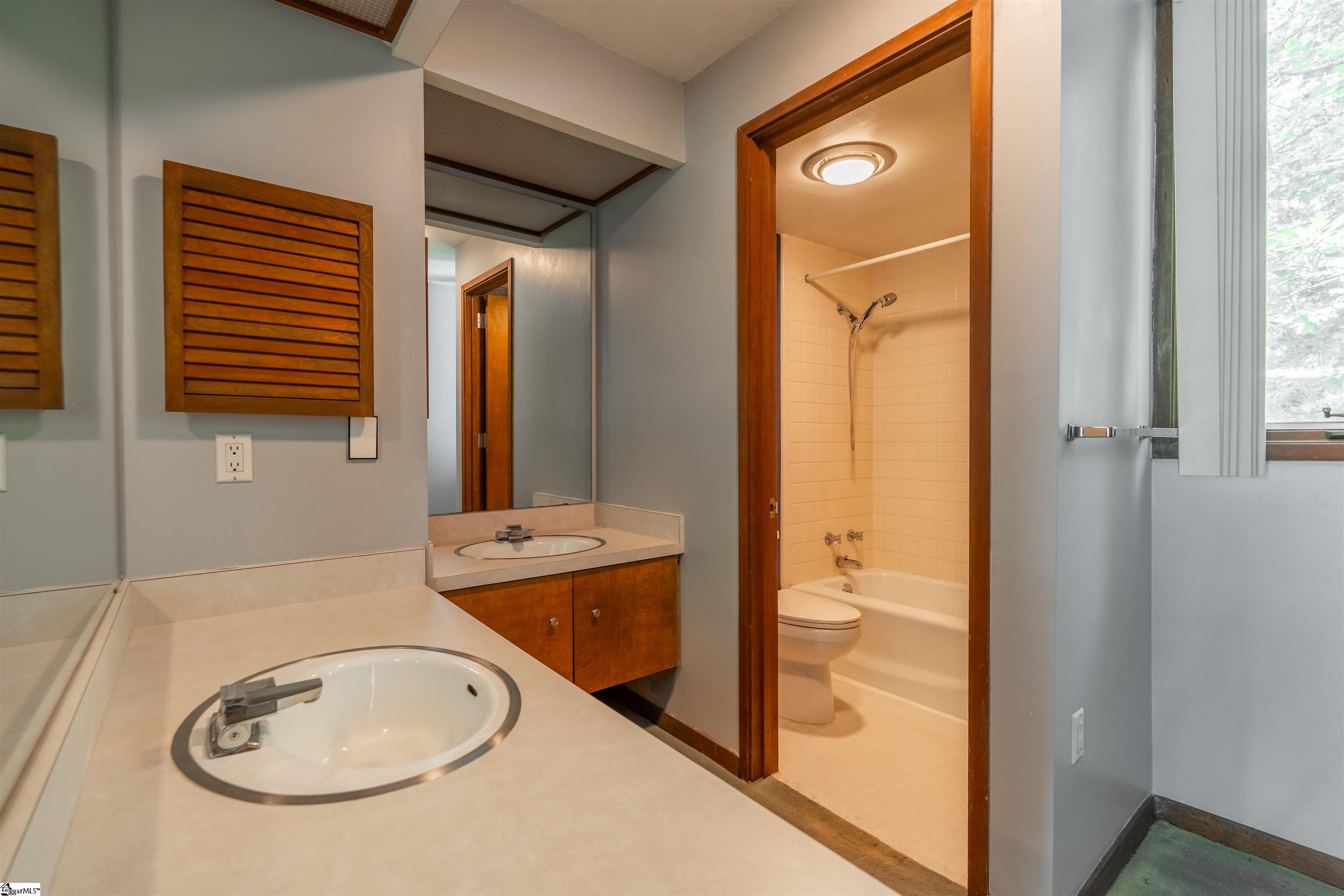 401 Audubon Road Greenville, SC 29609
