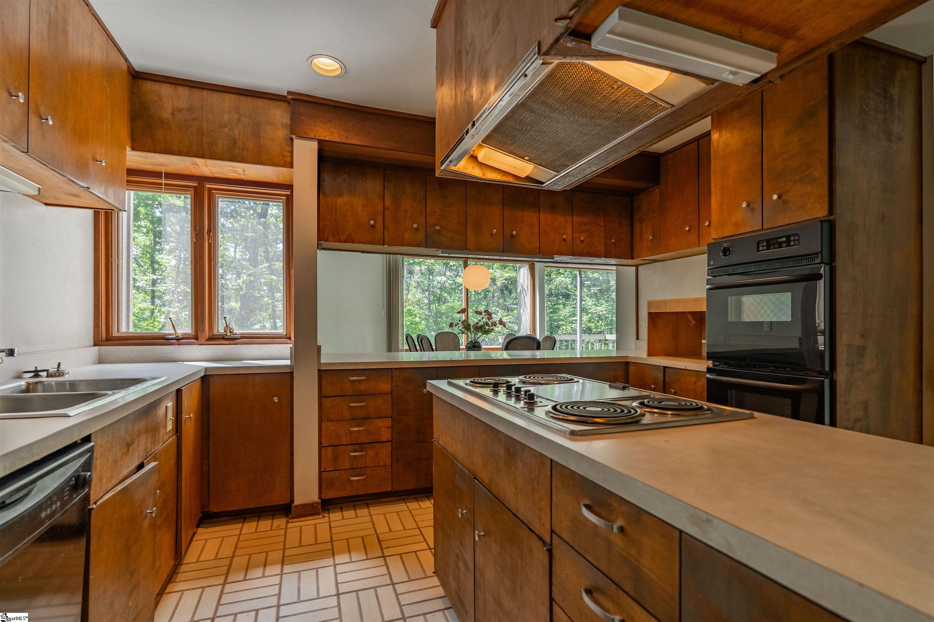 401 Audubon Road Greenville, SC 29609