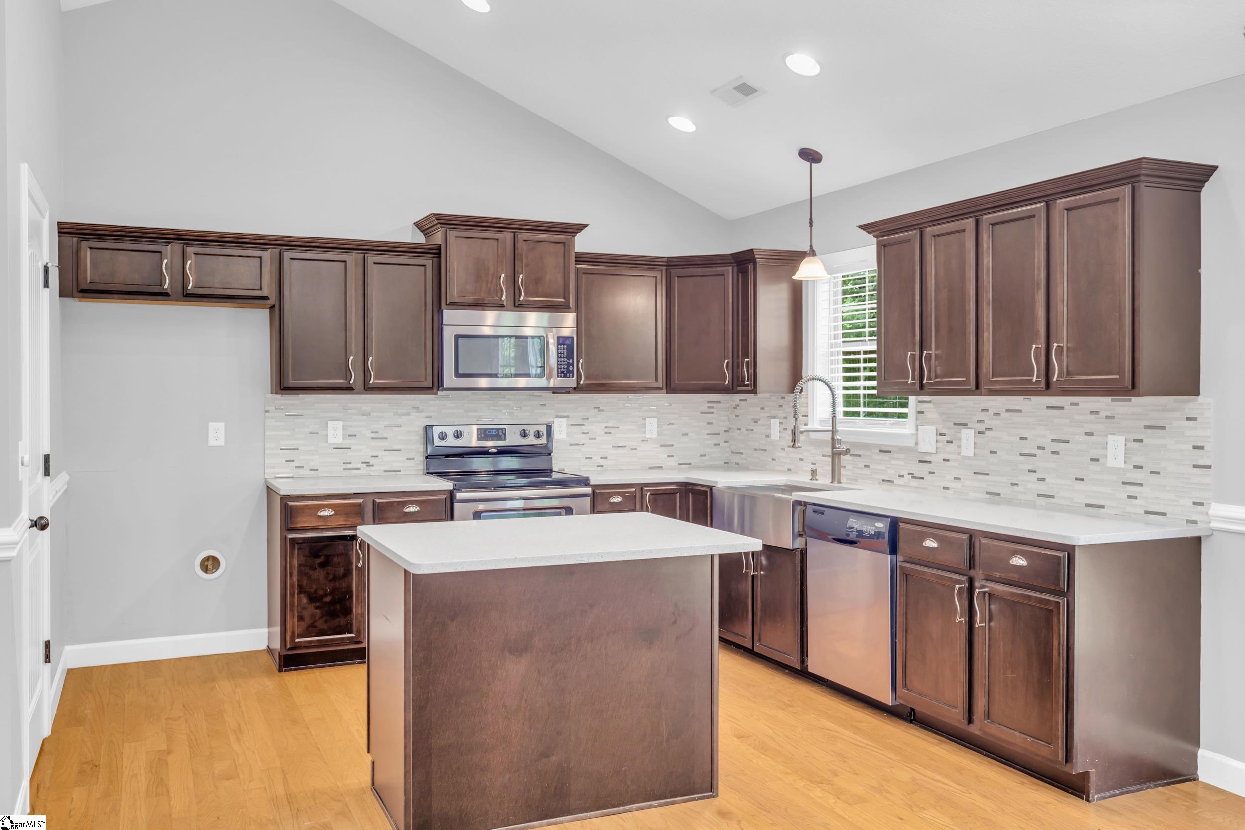 286 Bridgeport Road Boiling Springs, SC 29316