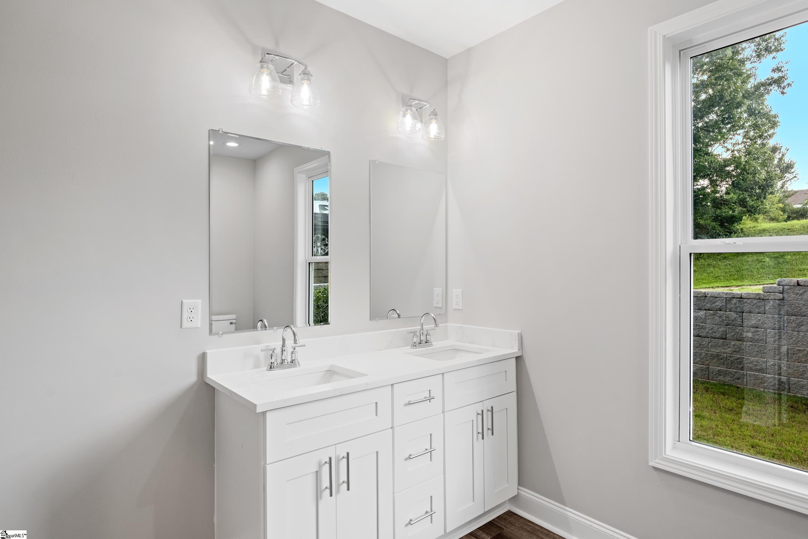709 Rockcliff Street Greenville, SC 29617