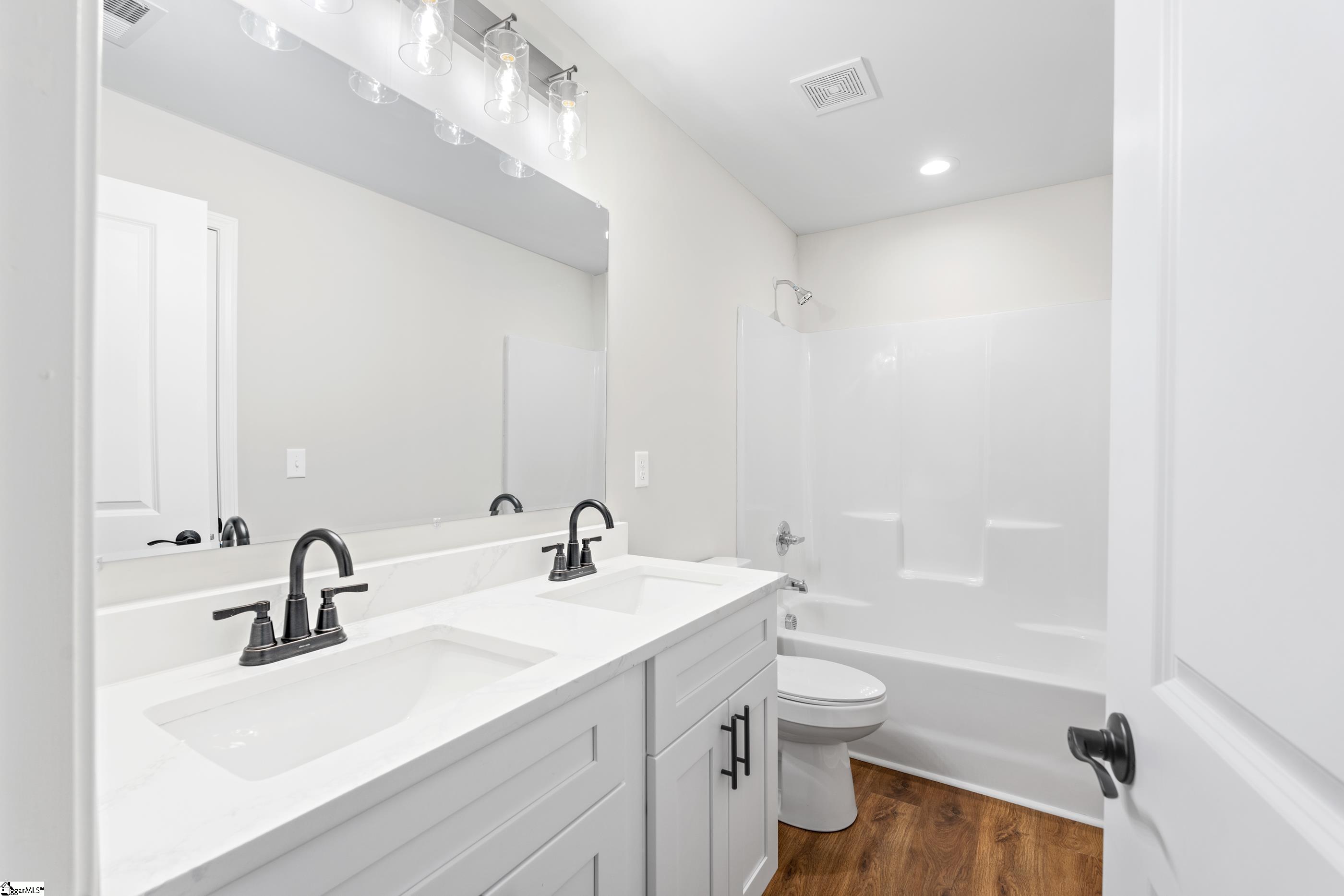 711 Rockcliff Street Greenville, SC 29617