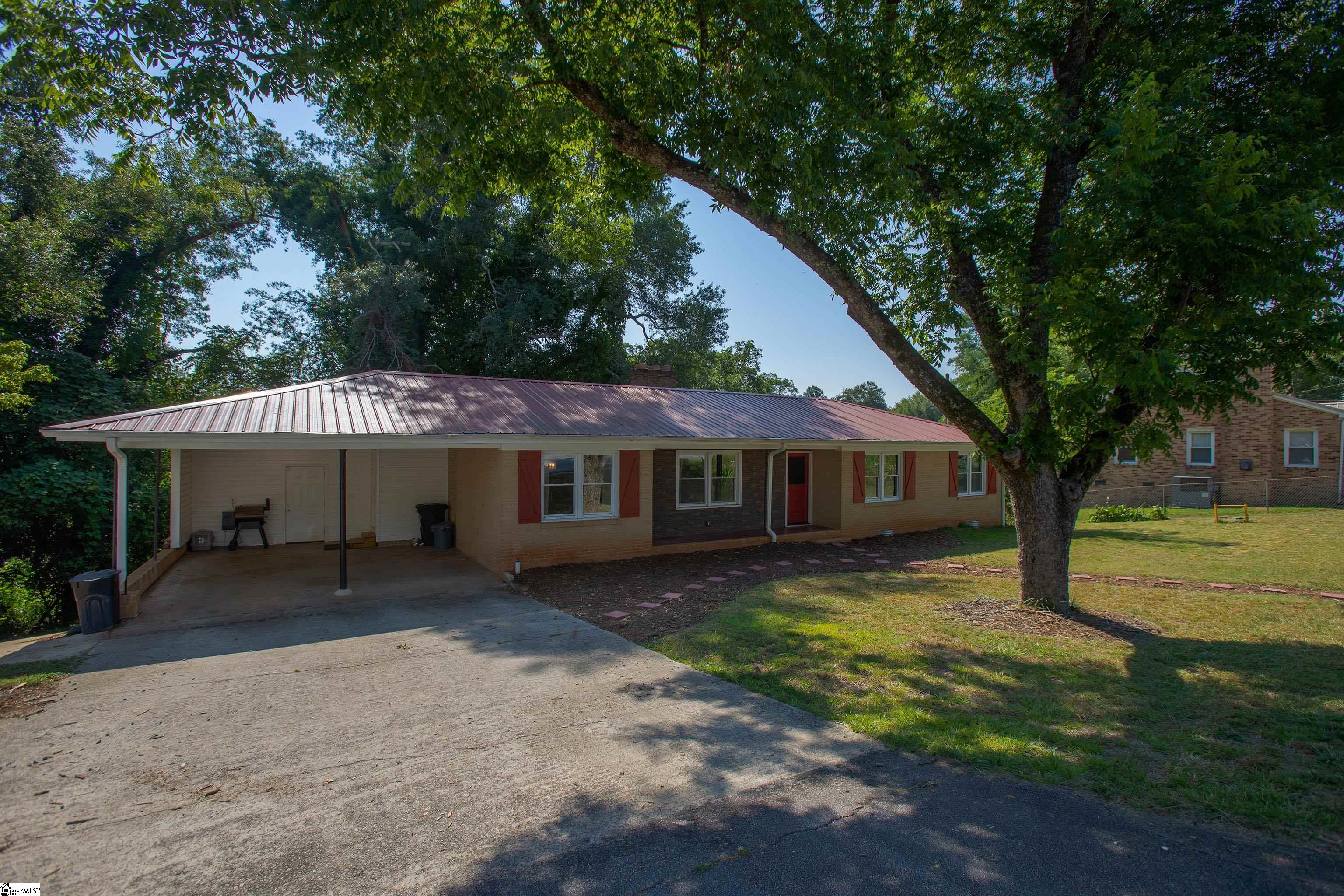 34 Pickens Drive Liberty, SC 29657-1131