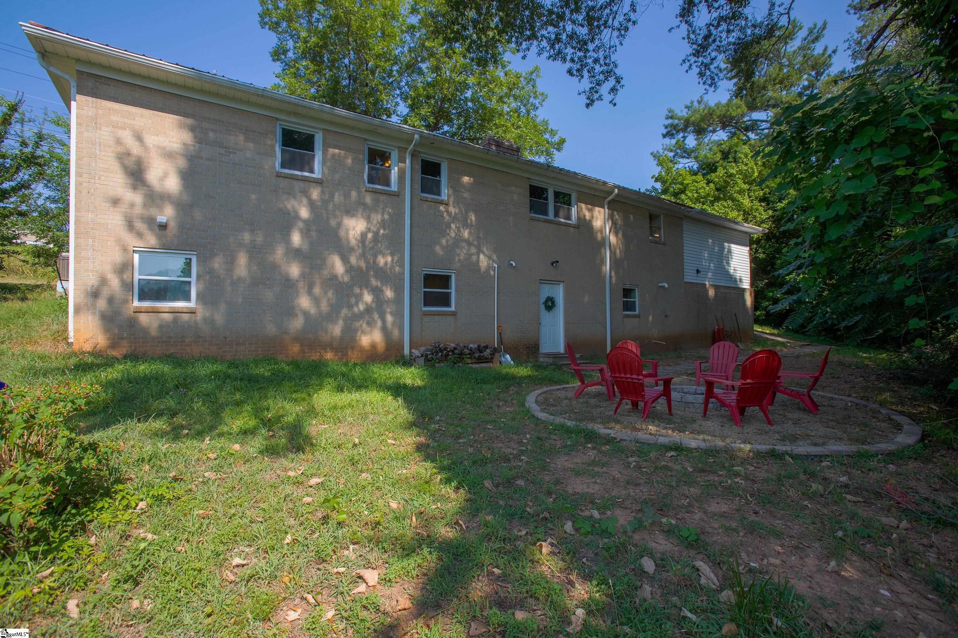 34 Pickens Drive Liberty, SC 29657-1131