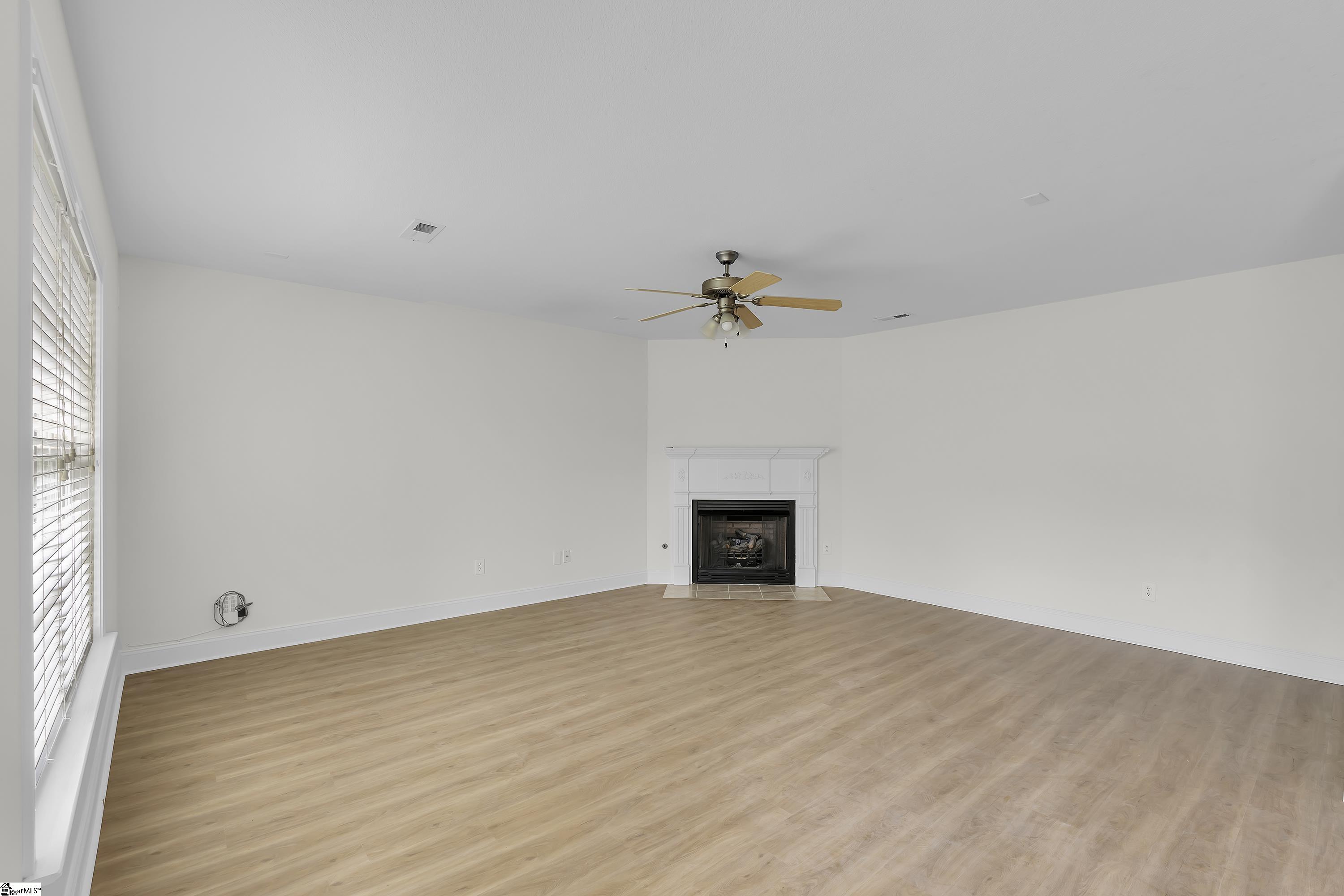 23 Whitethorn Lane Greenville, SC 29607