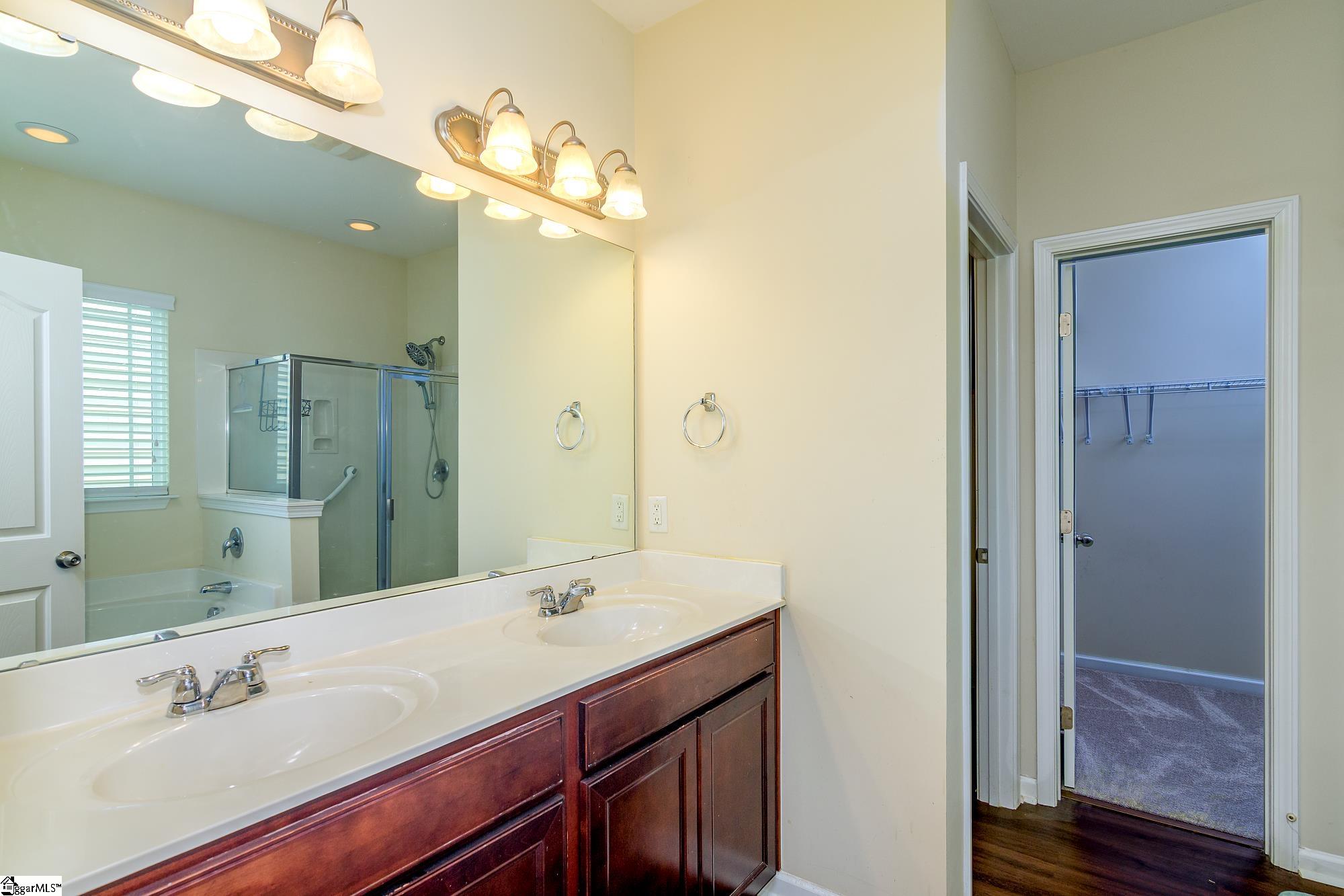 10 McFadden Drive Simpsonville, SC 29680