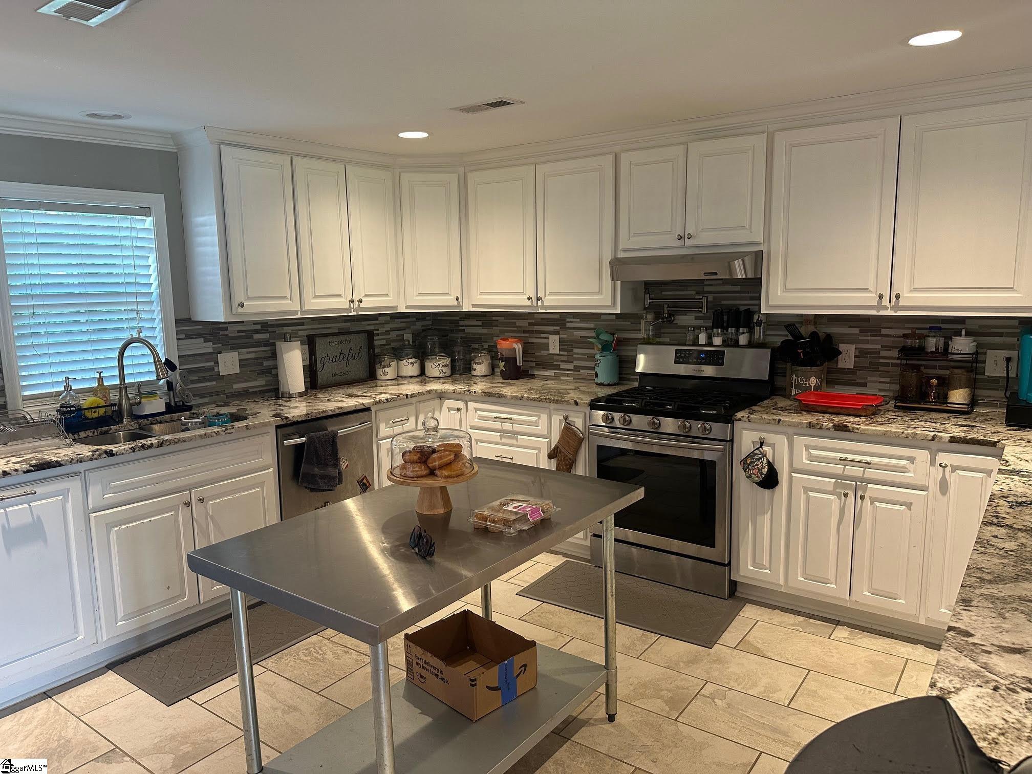 4729 S Church Street Roebuck, SC 29376