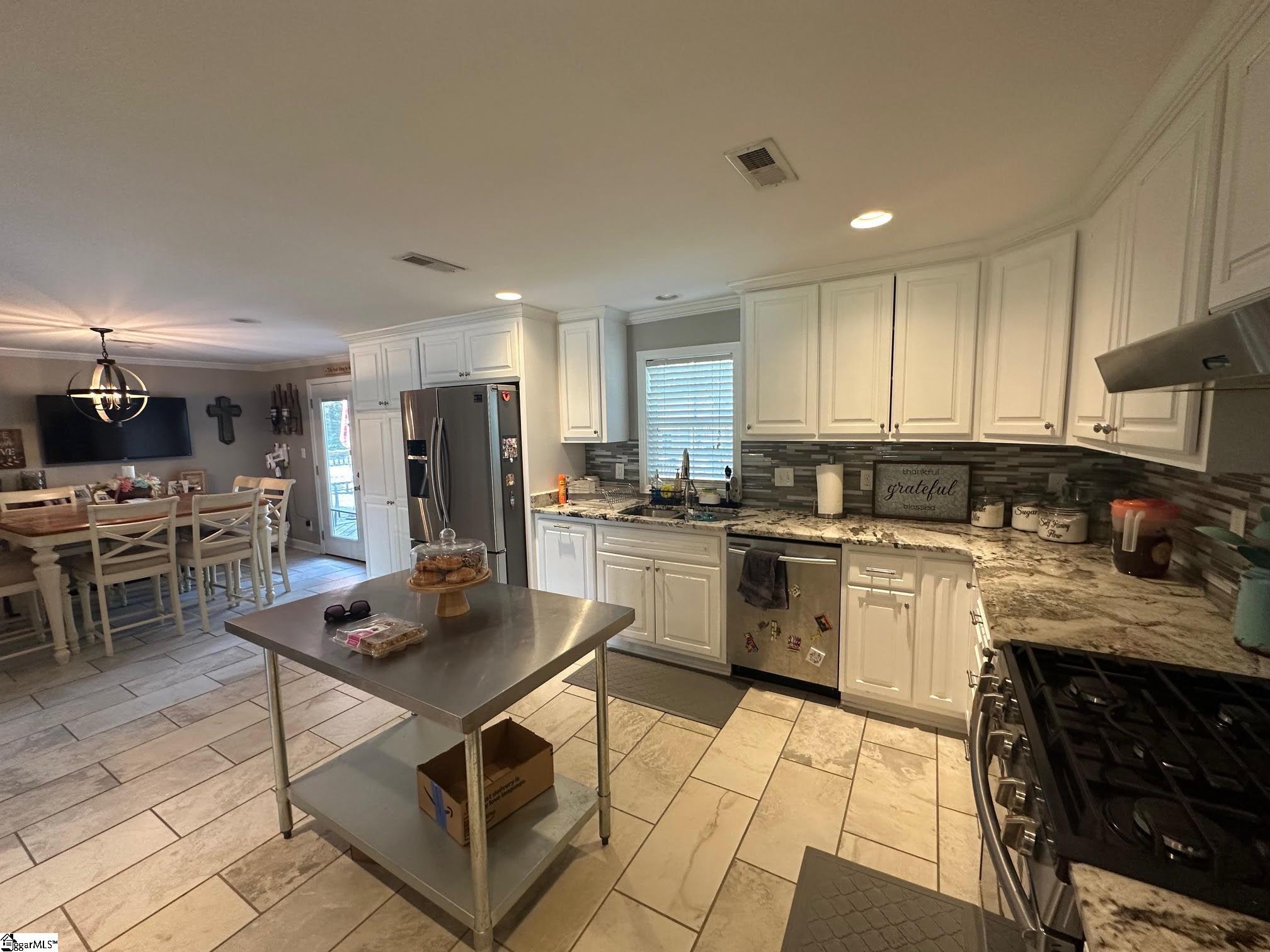4729 S Church Street Roebuck, SC 29376