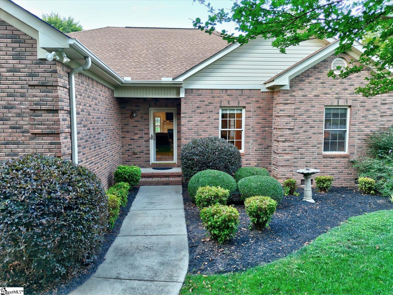 215 Killarney Way Easley, SC 29642