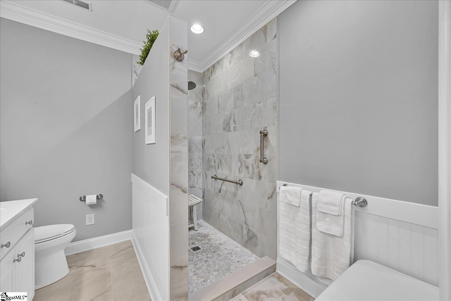 215 Killarney Way Easley, SC 29642