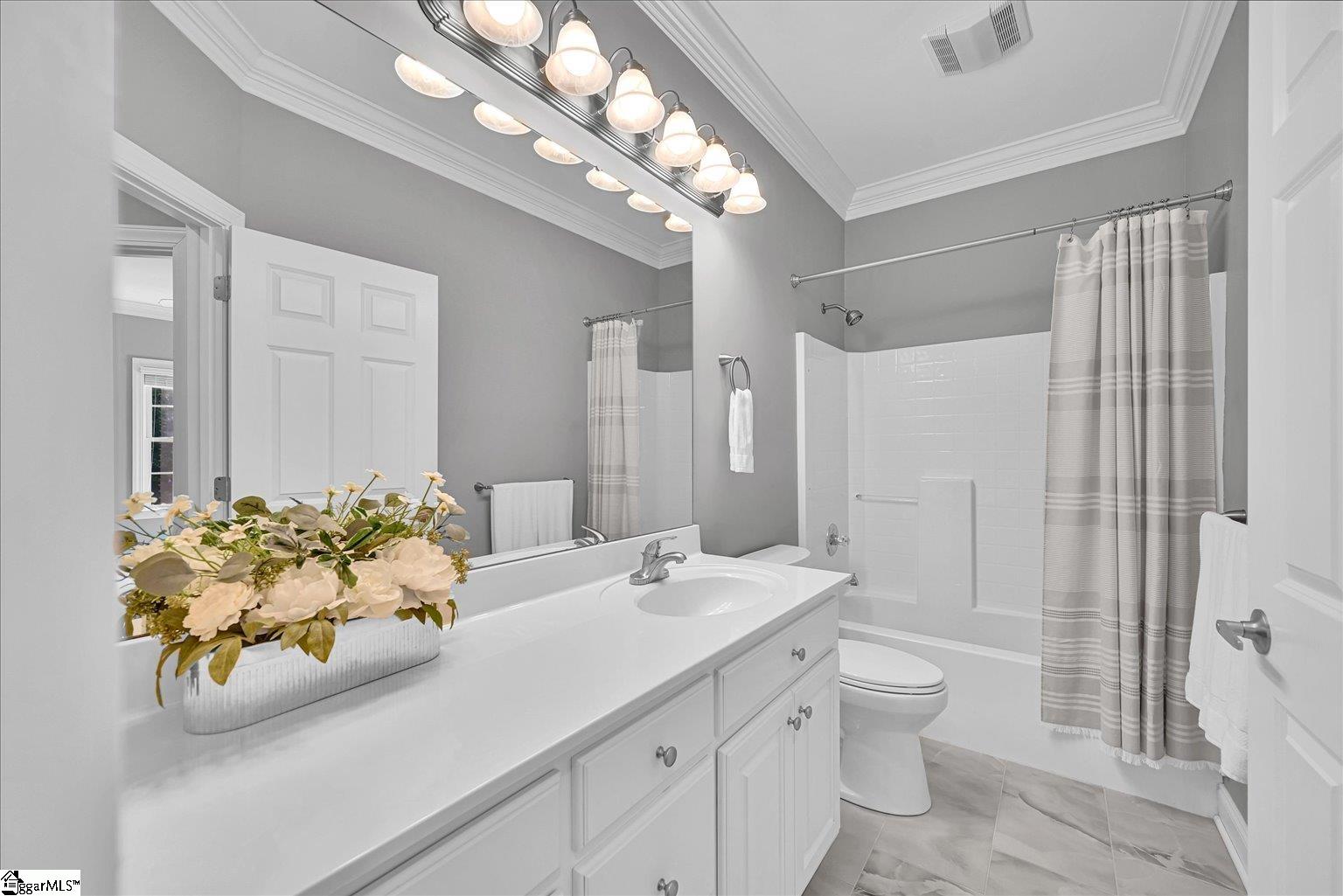 215 Killarney Way Easley, SC 29642