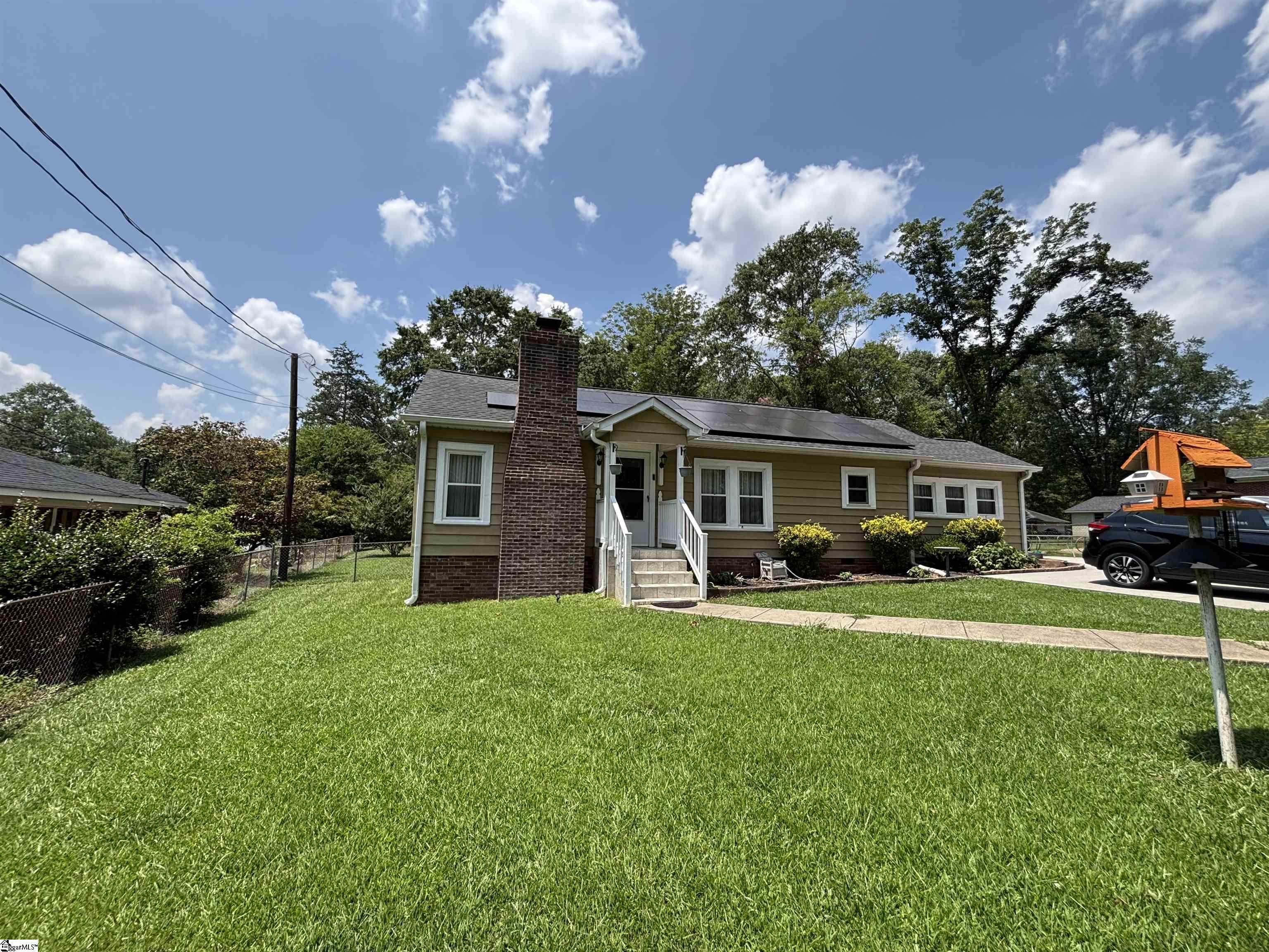 609 N Maple Street Simpsonville, SC 29681
