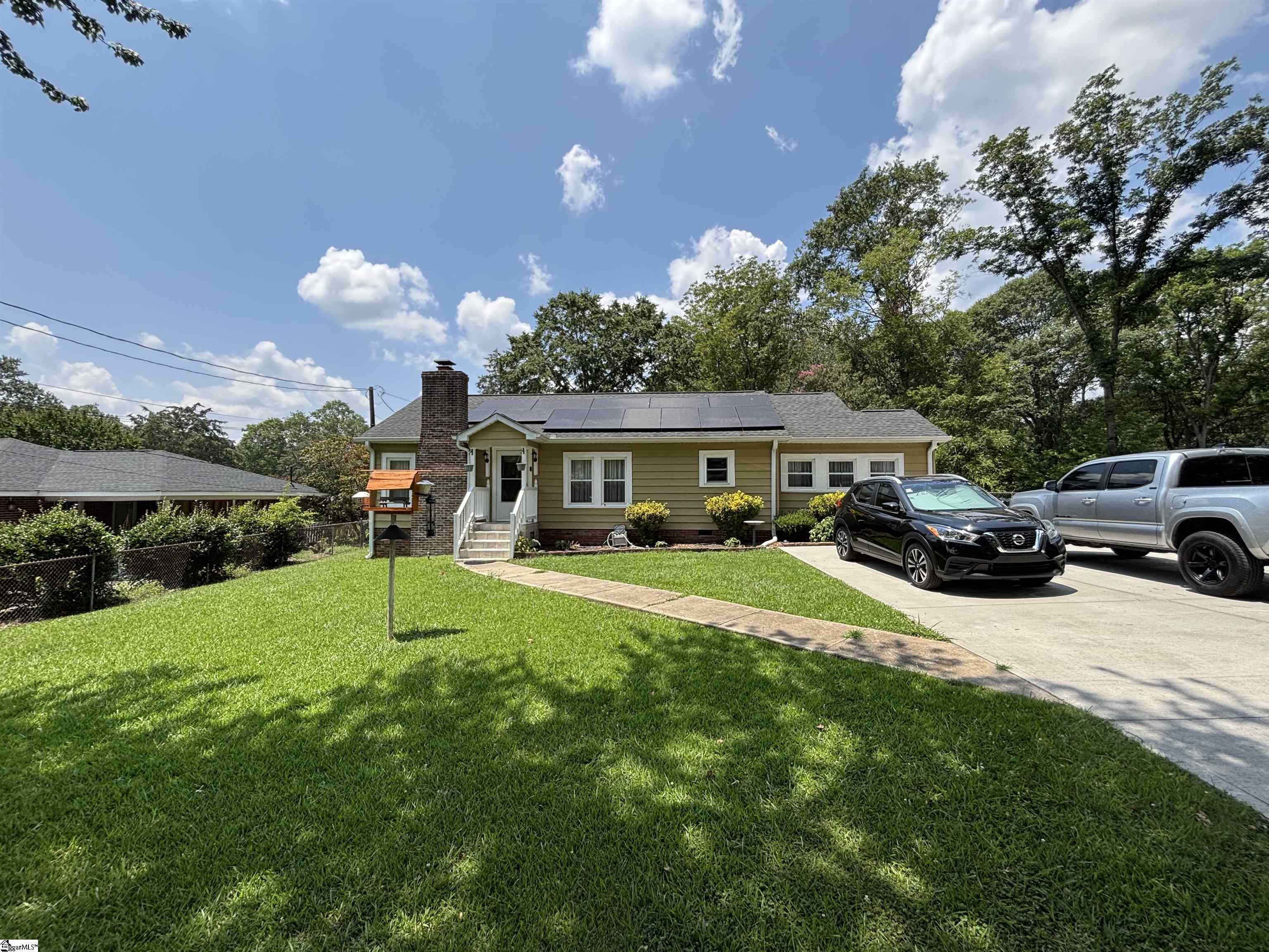 609 N Maple Street Simpsonville, SC 29681