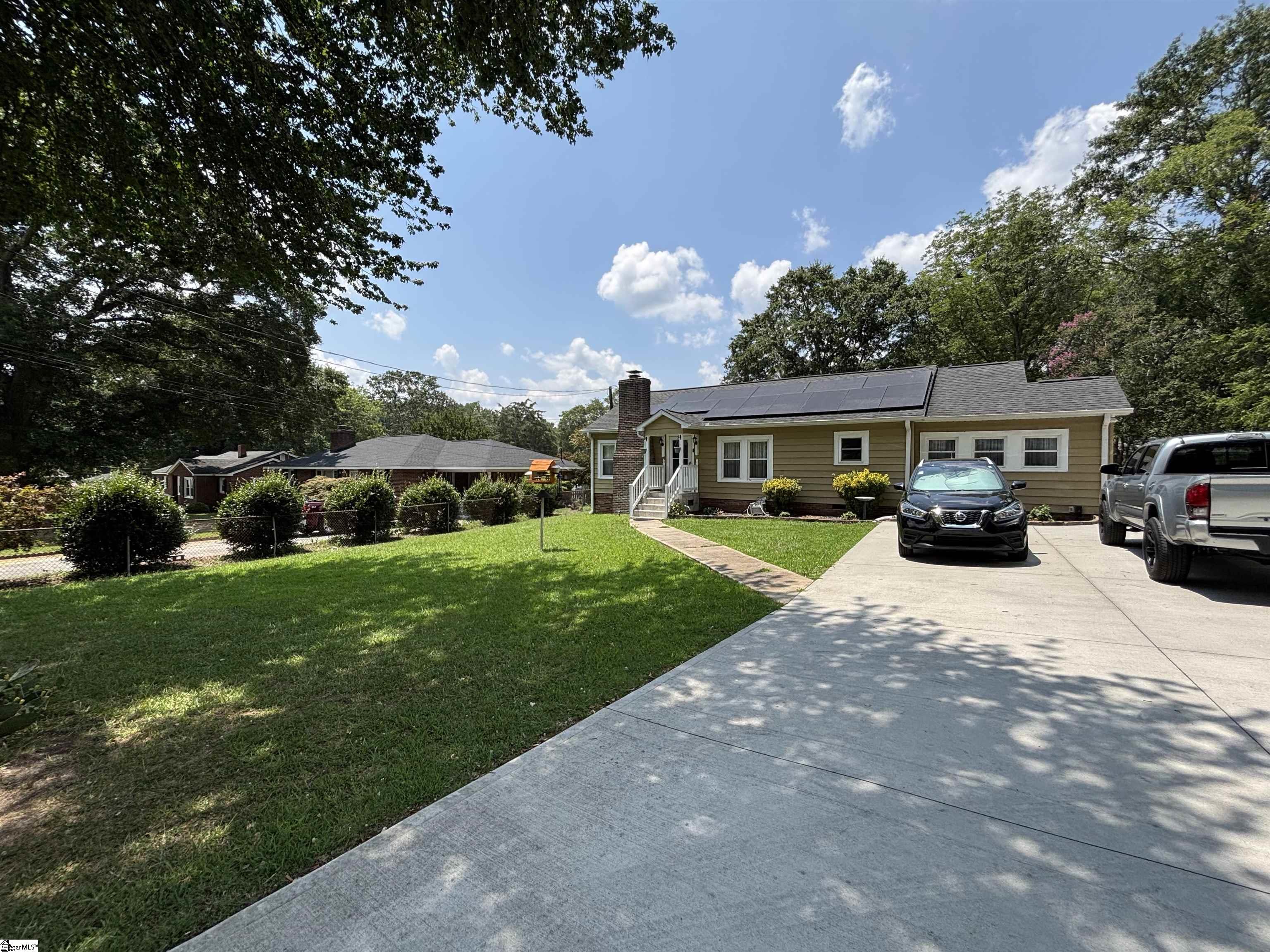 609 N Maple Street Simpsonville, SC 29681