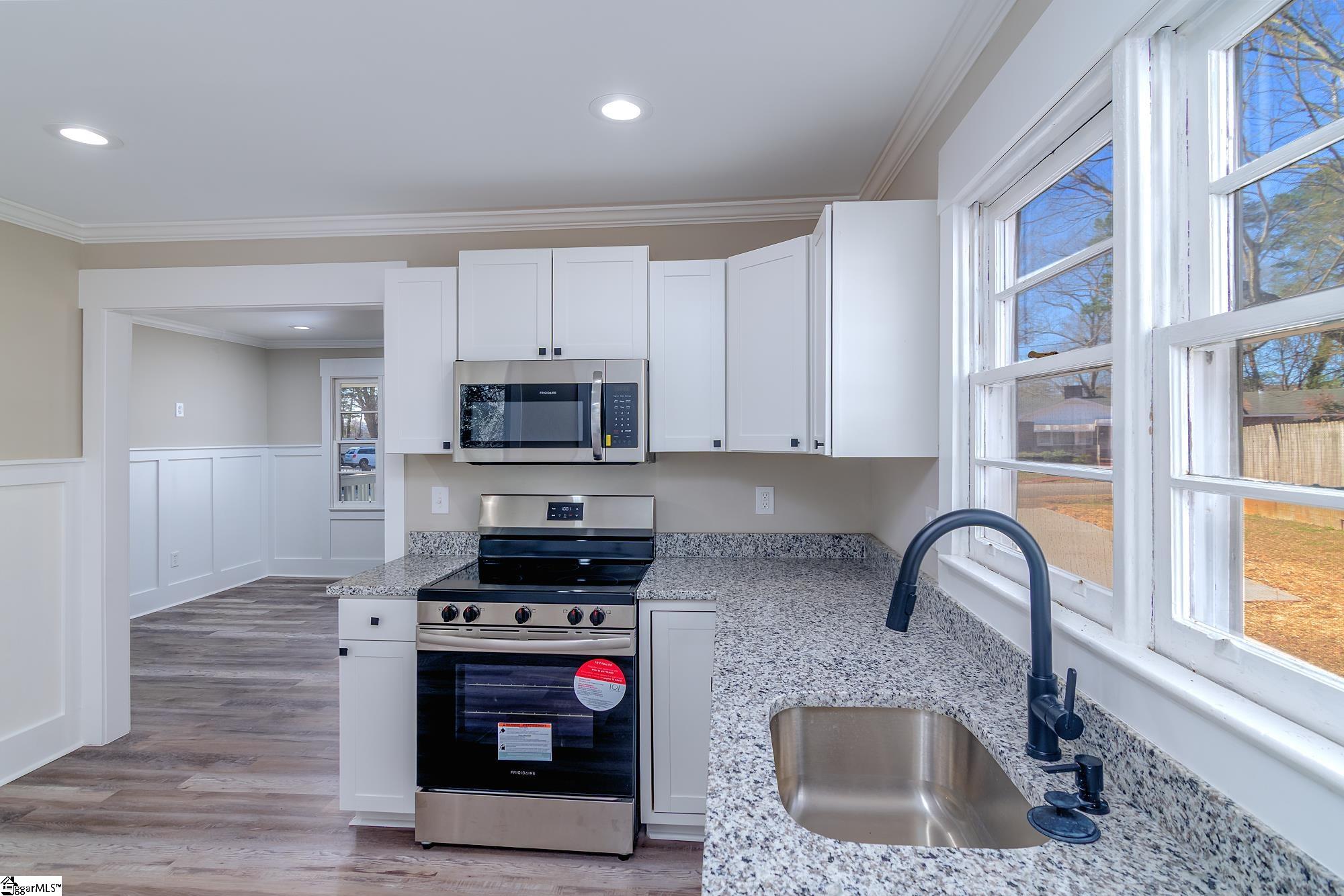 49 Tuskegee Avenue Greenville, SC 29607