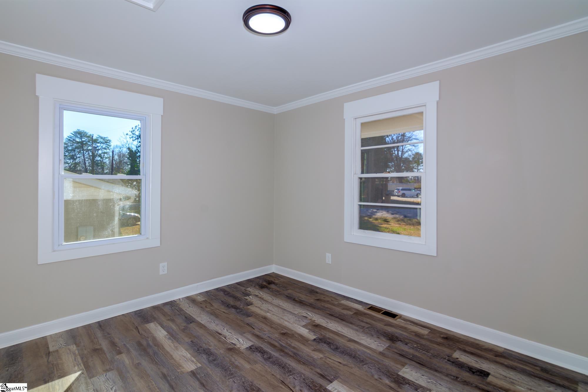49 Tuskegee Avenue Greenville, SC 29607