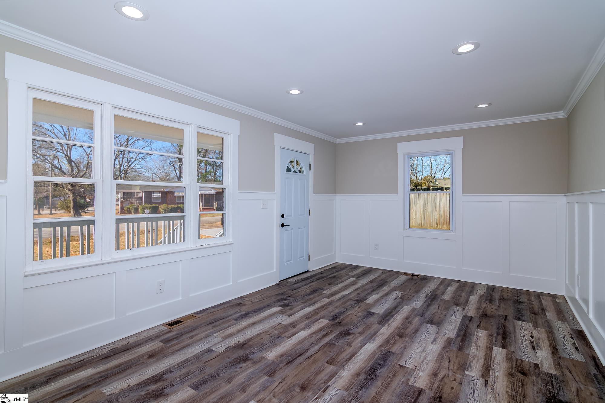 49 Tuskegee Avenue Greenville, SC 29607