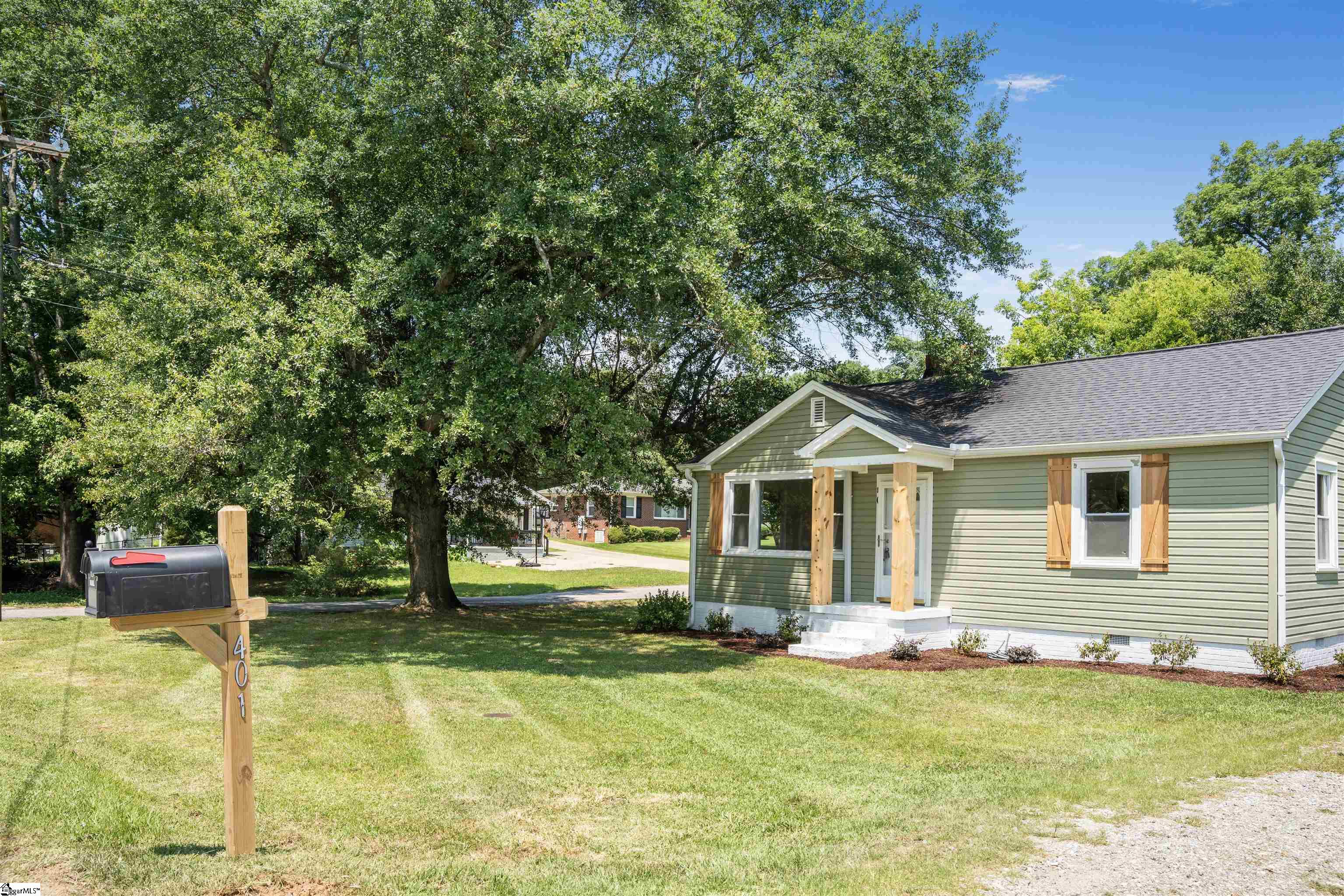 401 Welcome Avenue Greenville, SC 29611