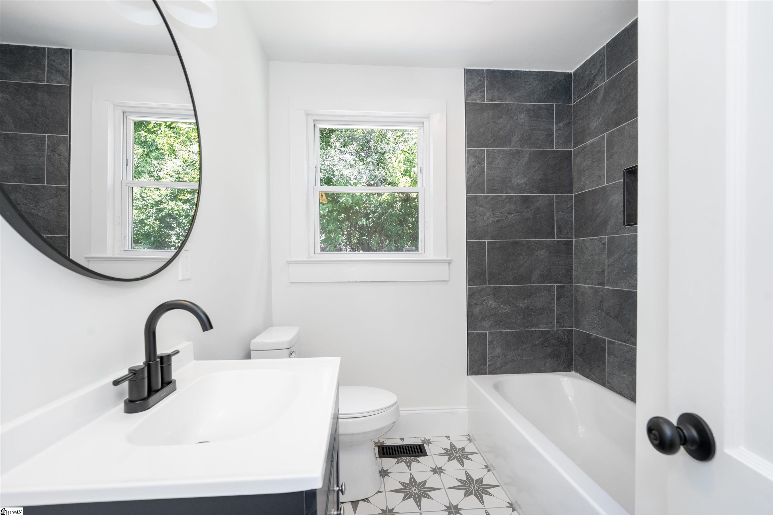 401 Welcome Avenue Greenville, SC 29611