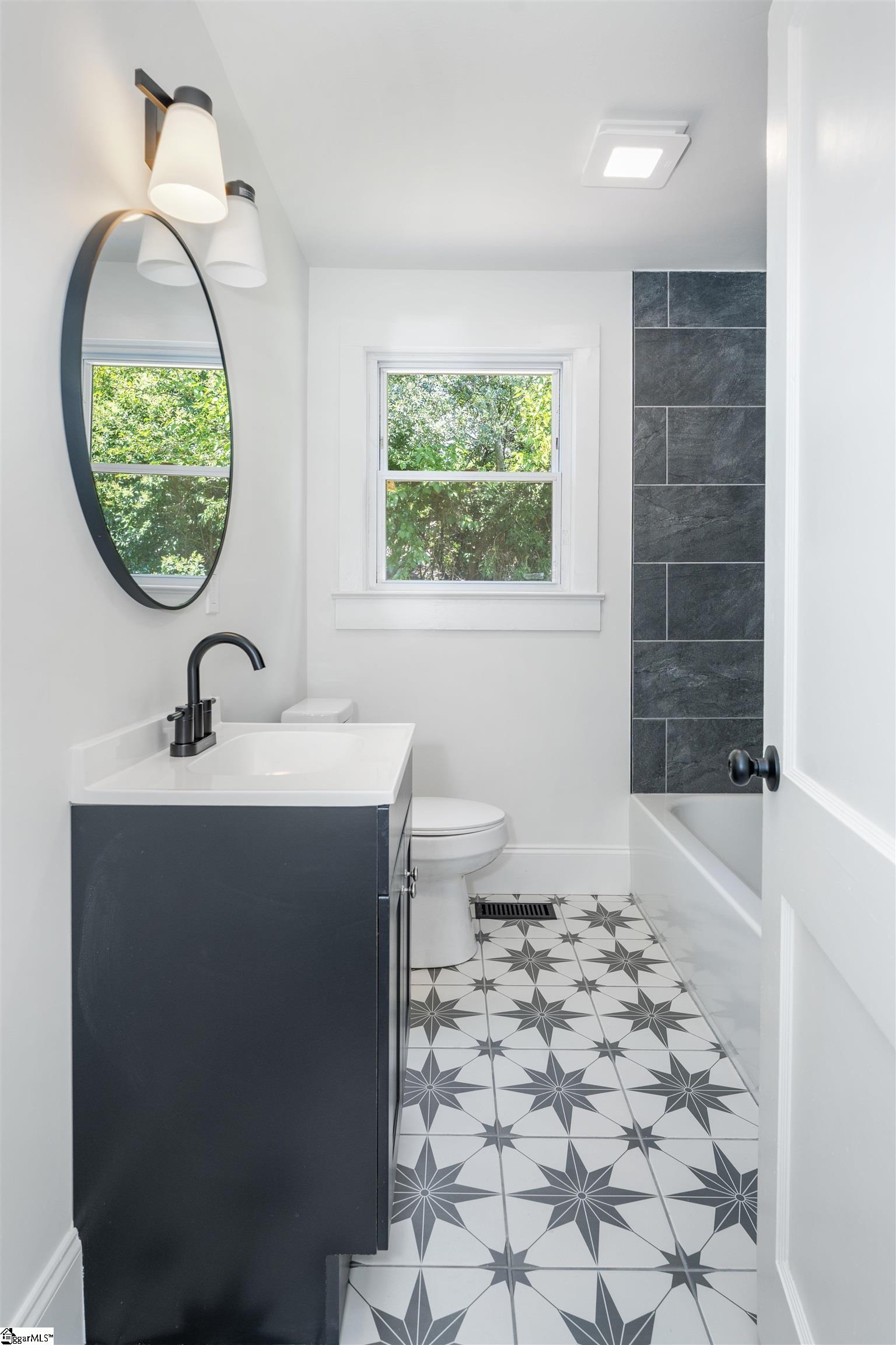 401 Welcome Avenue Greenville, SC 29611