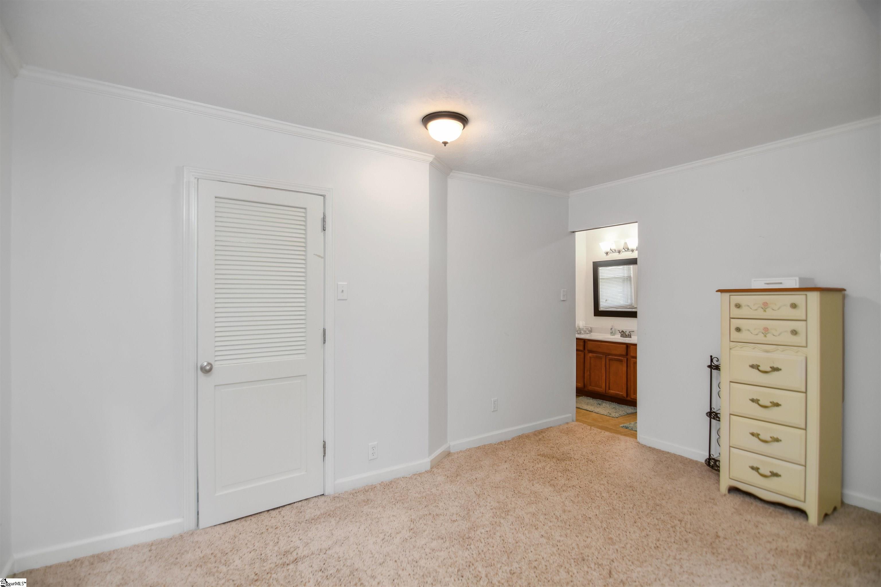118 Knollview Drive Greenville, SC 29611