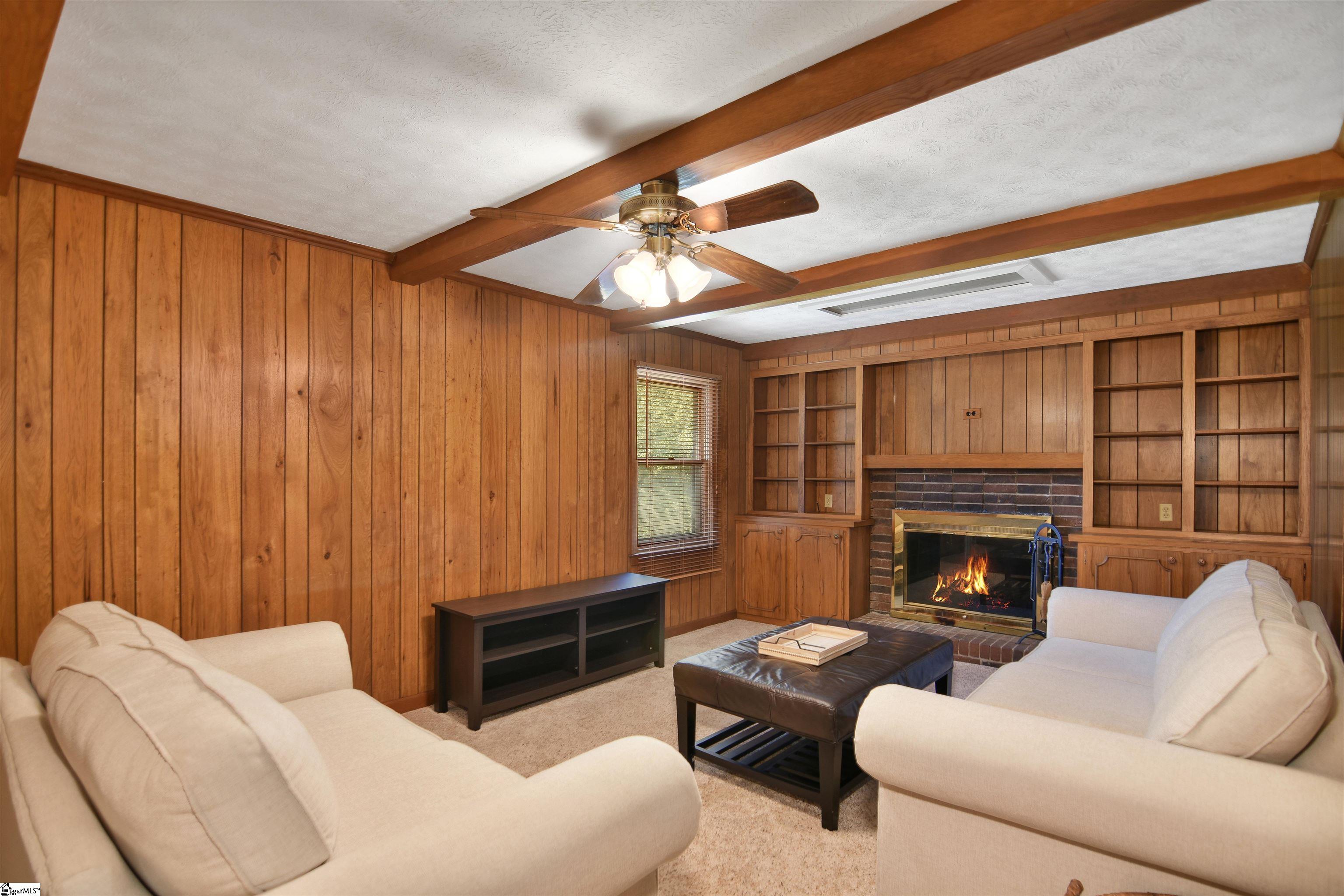 118 Knollview Drive Greenville, SC 29611