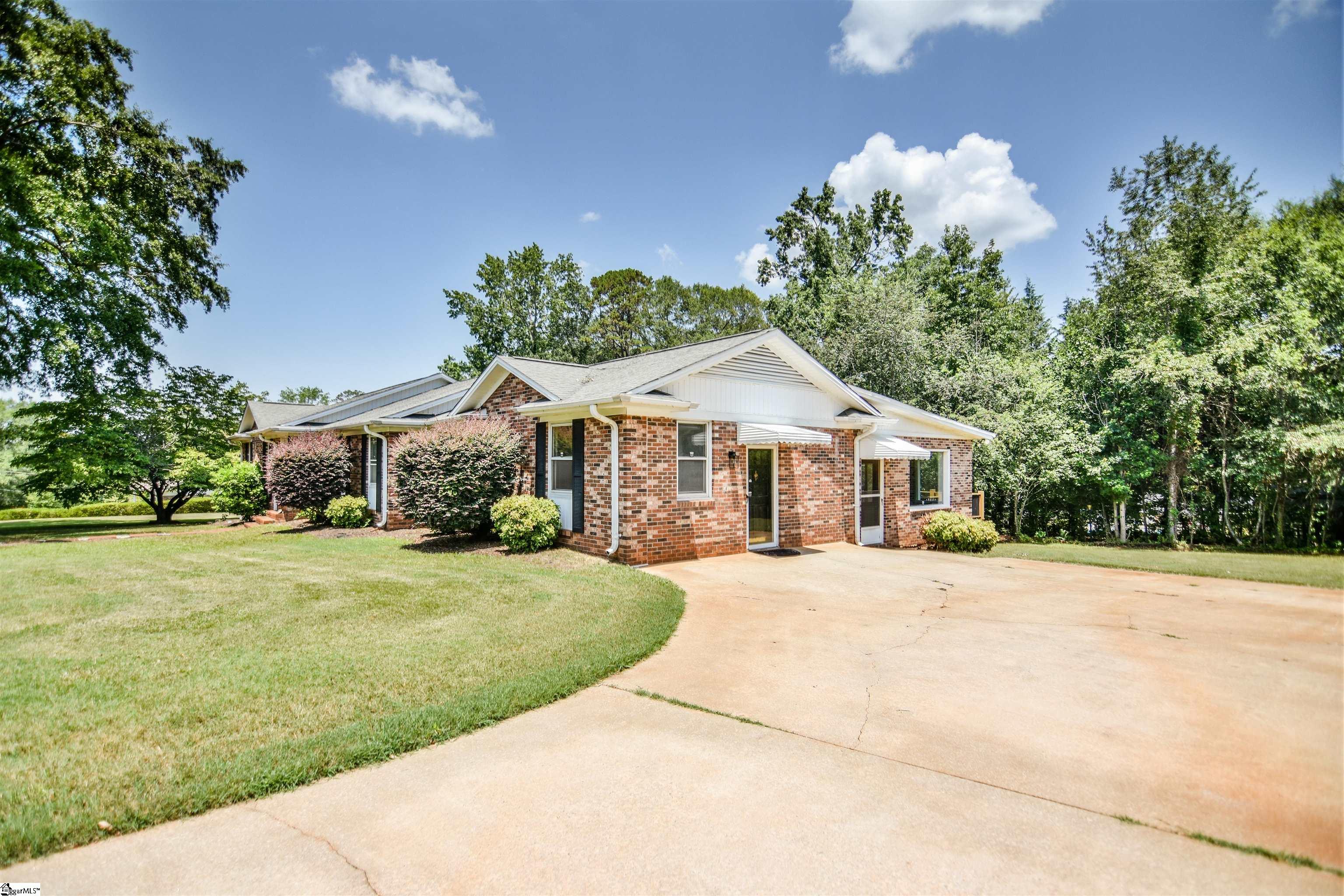 118 Knollview Drive Greenville, SC 29611